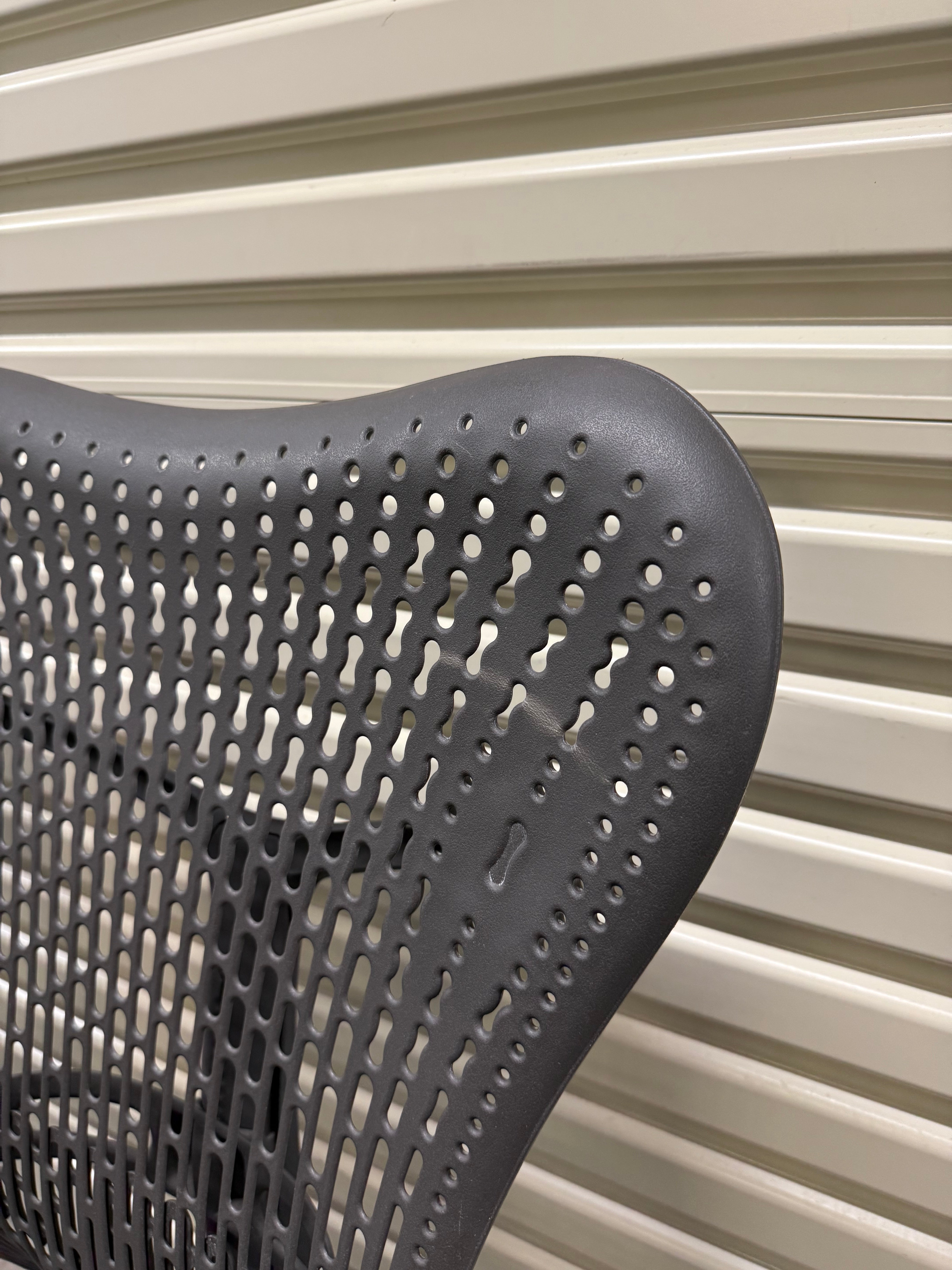 Herman Miller Mirra Office Chair no Arms - Graphite - Back Tilt Lock