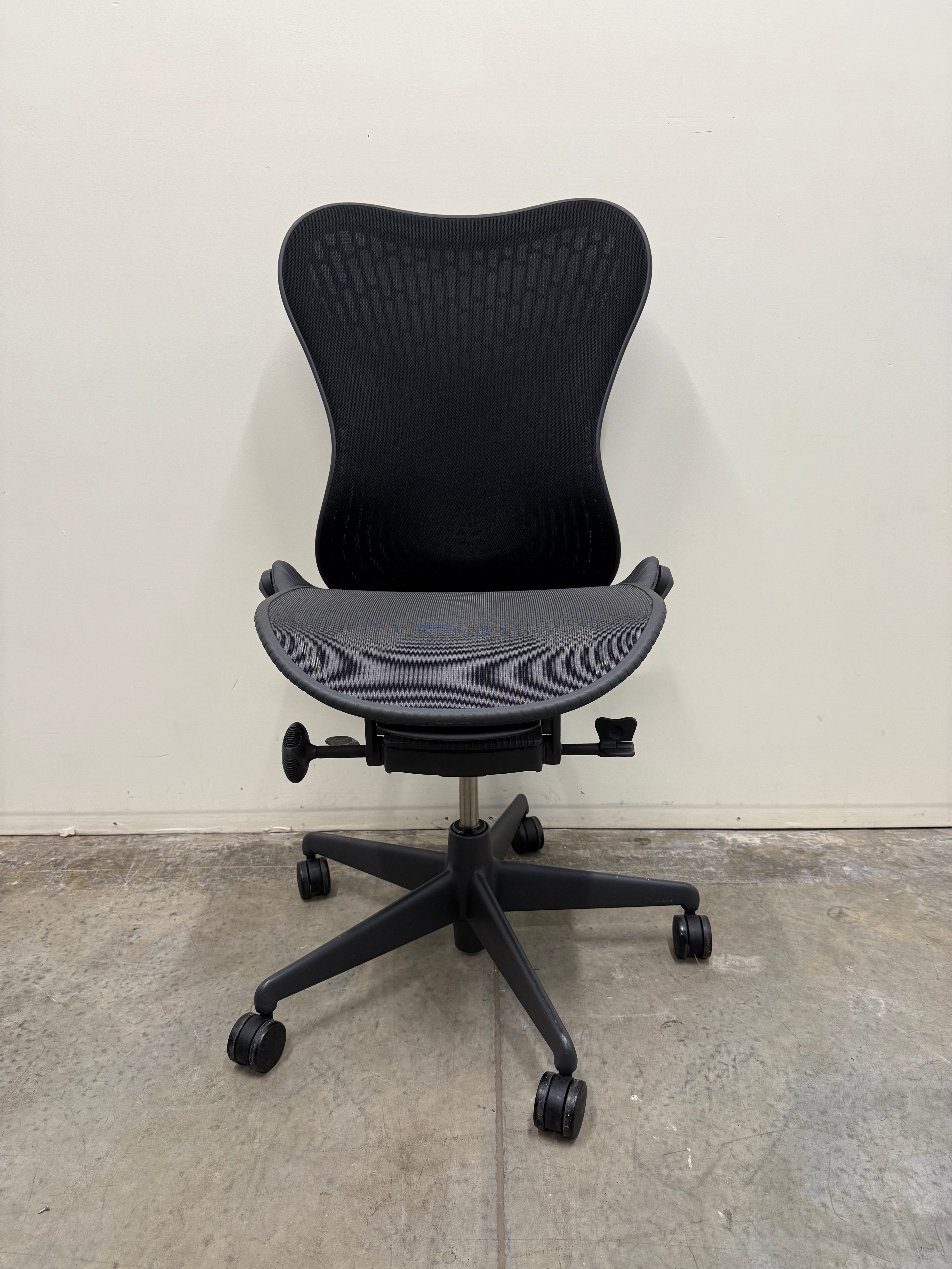 Herman Miller Mirra 2 Chair – No Arms / Black Mesh