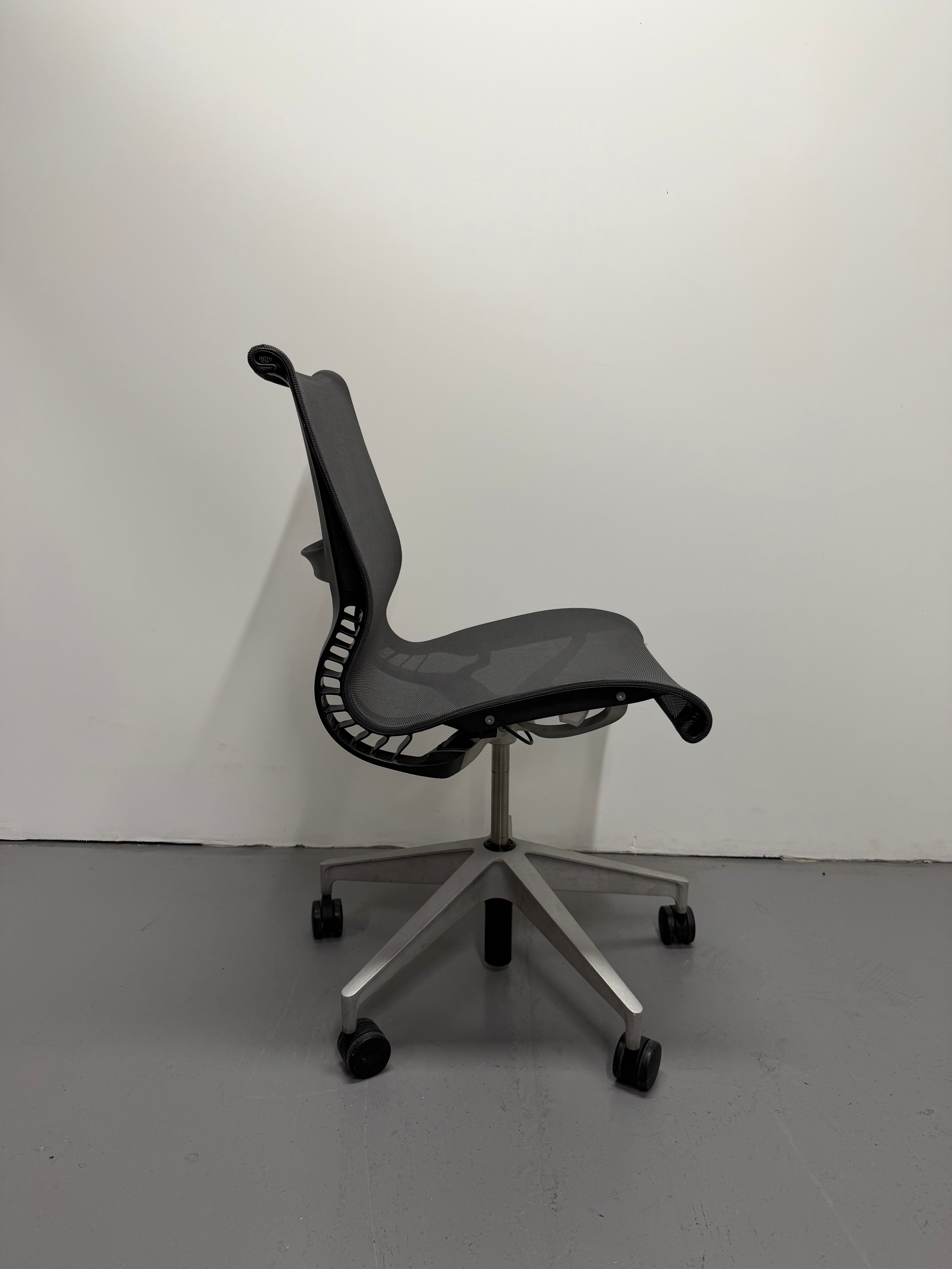 Herman Miller Setu Chair – Armless / Graphite Grey