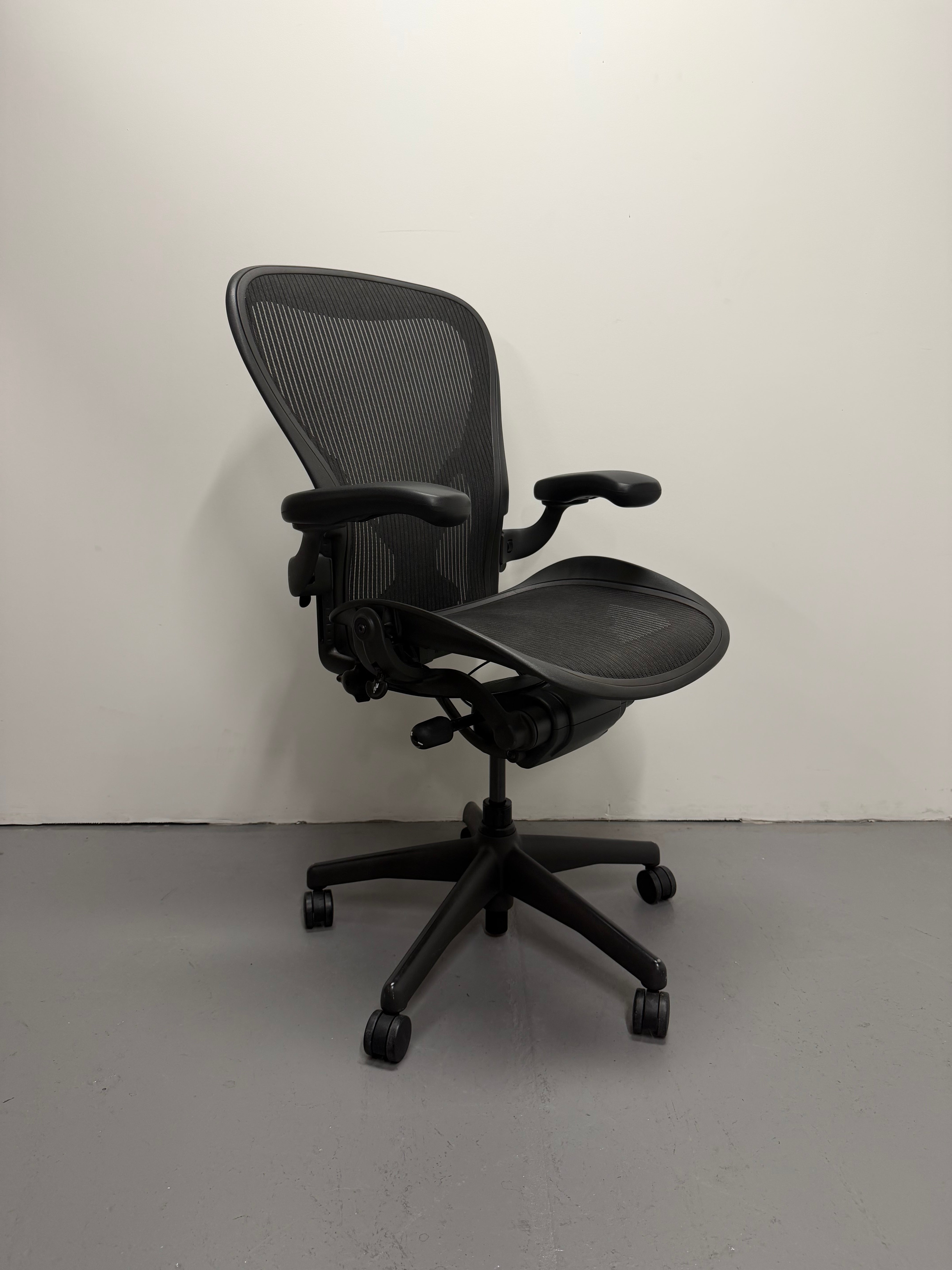 Herman Miller Aeron Chair with Armrests – Size C