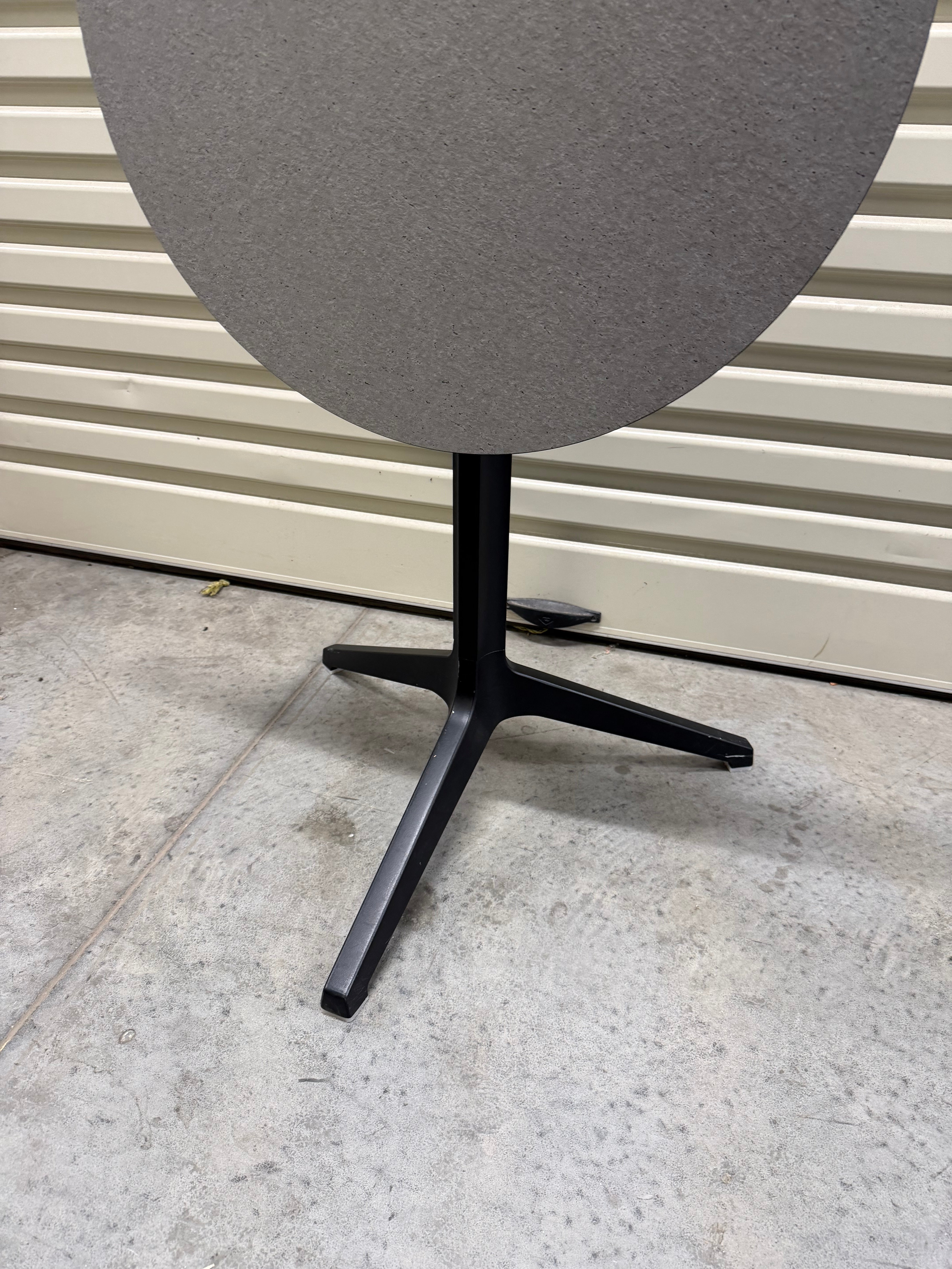 Pedrali Ypsilon 4790T Round Table – 600mm