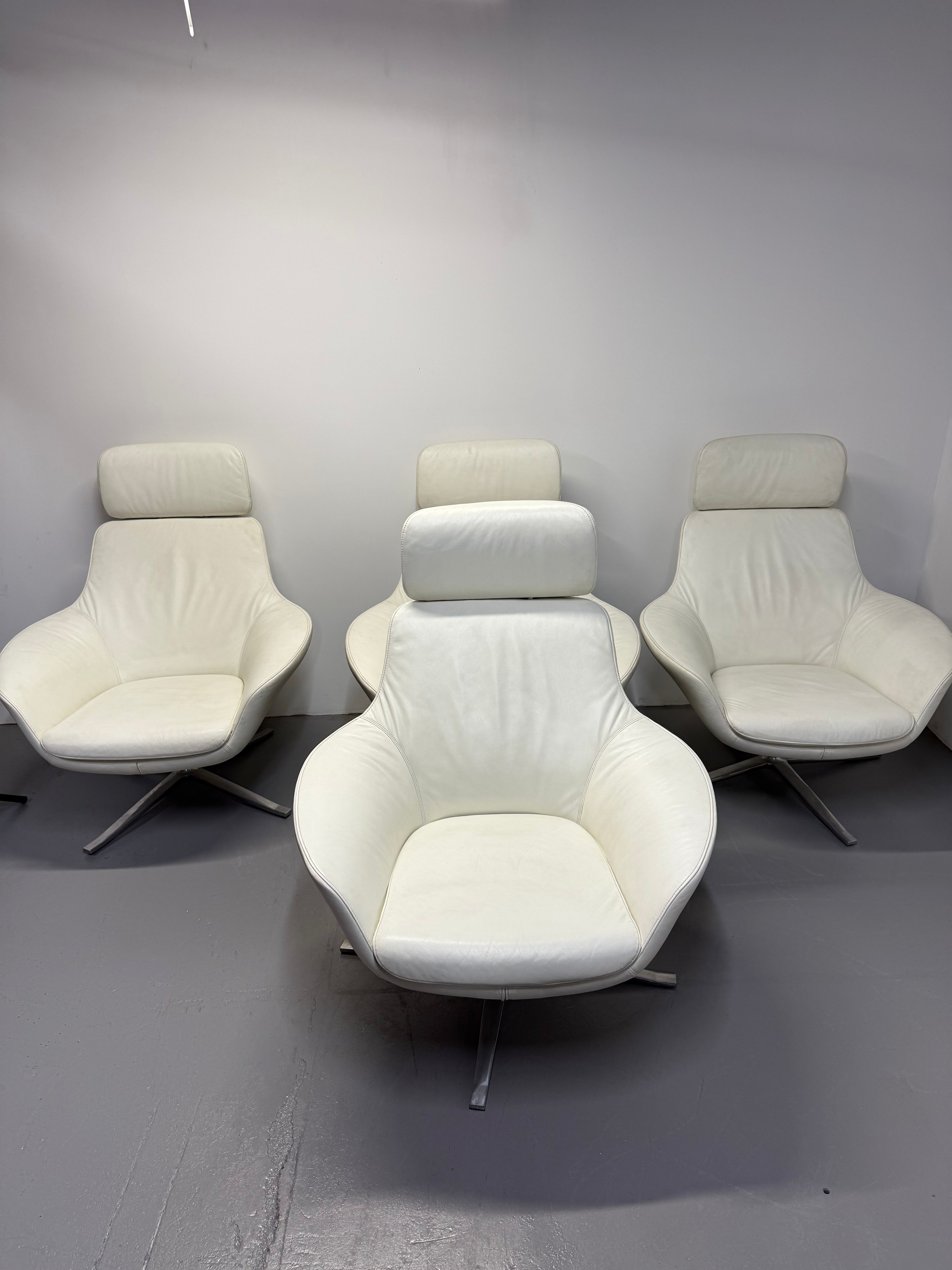 Walter Knoll Oscar Armchair with Headrest – Off-White Leather