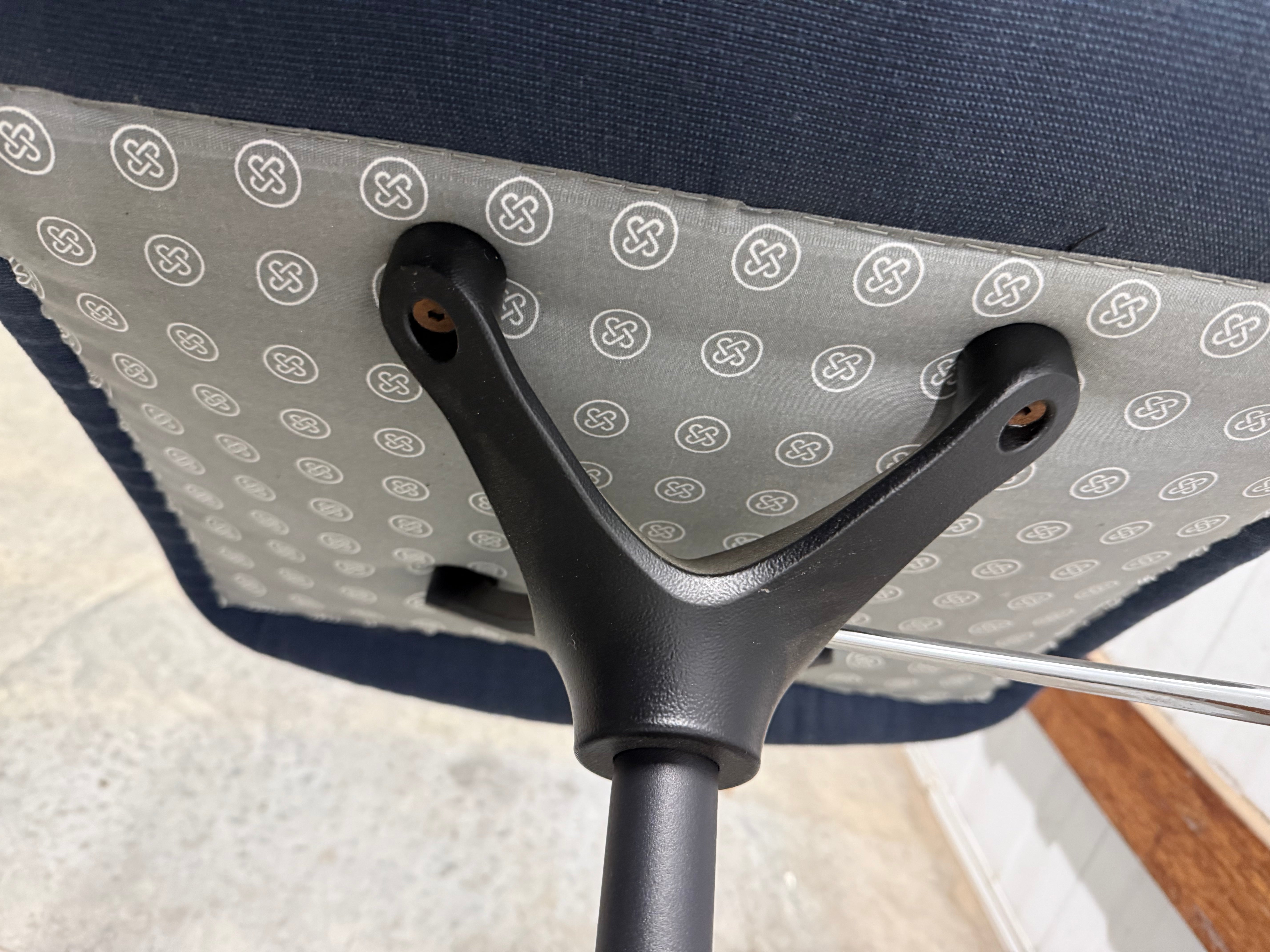 Jardan Mina Studio Chair – Blue Fabric / Black Metal Base