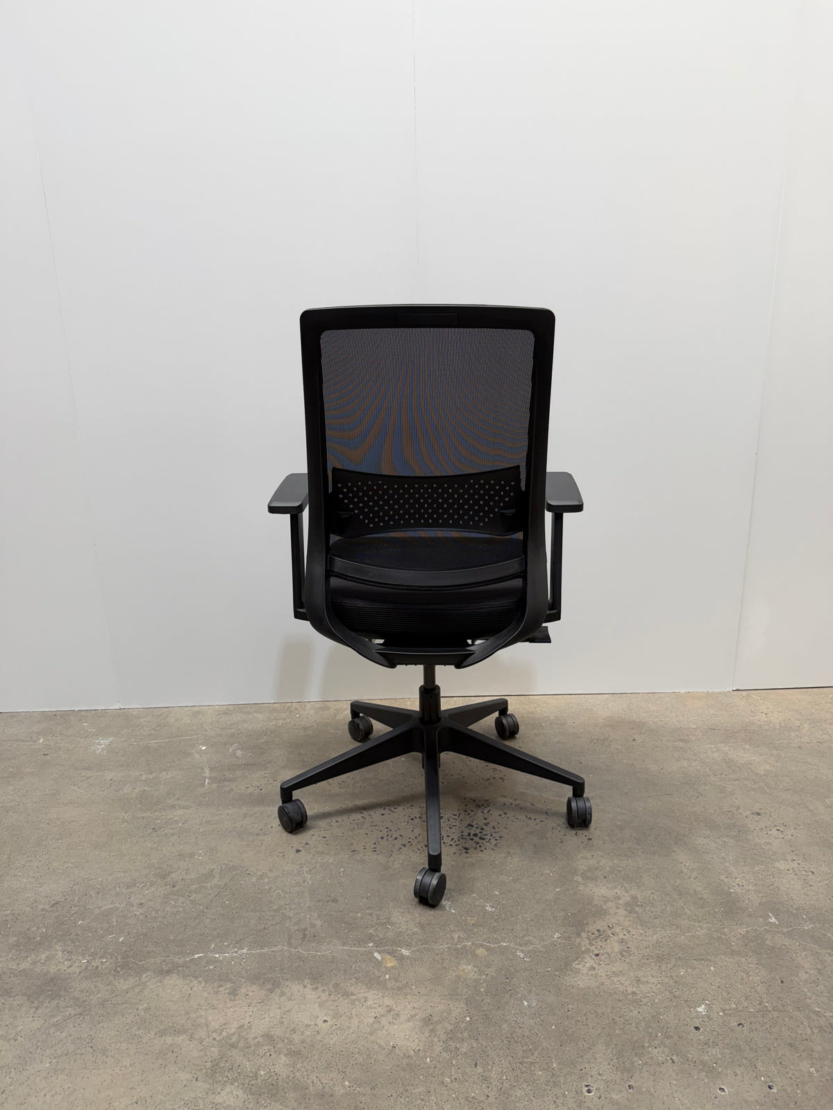 Ergonomic Mesh Back Office Task Chair – Black, with Fixed Arms – view 6 – pre-owned