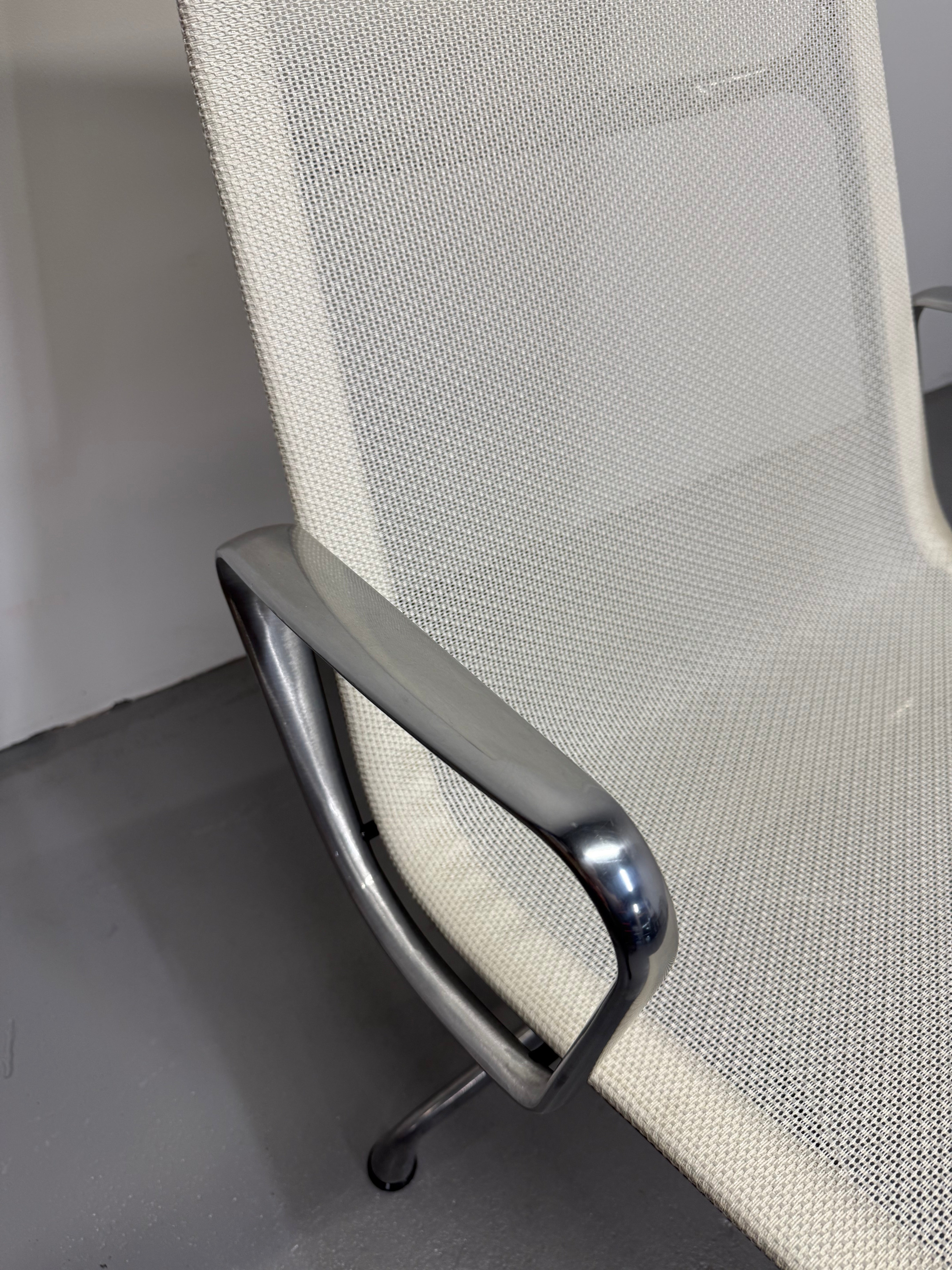 Herman Miller EA 116 Eames Aluminum Group Lounge Chair - White Mesh