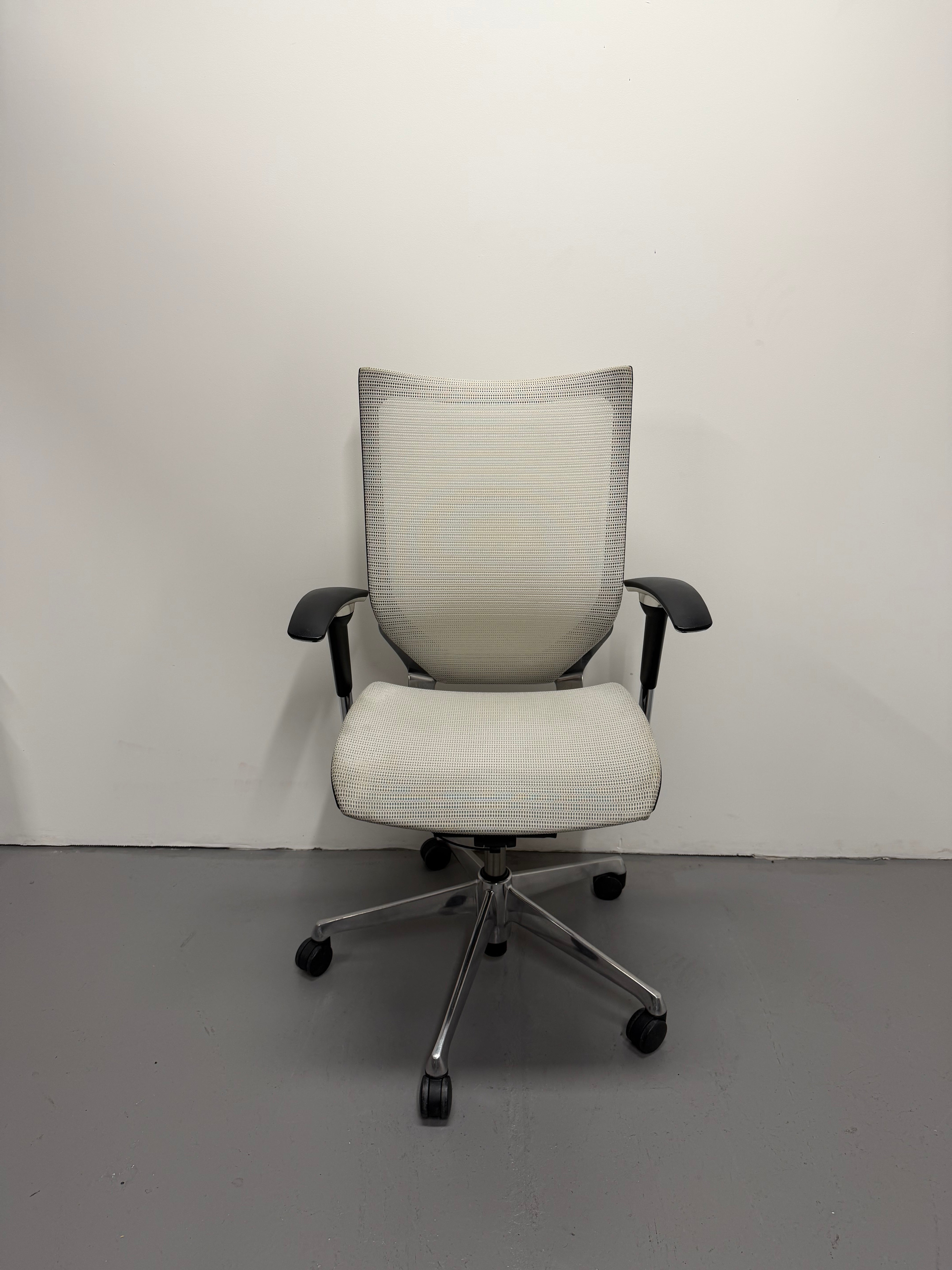Okamura Baron Office Chair – Light Mesh Seat & Back / White Finish