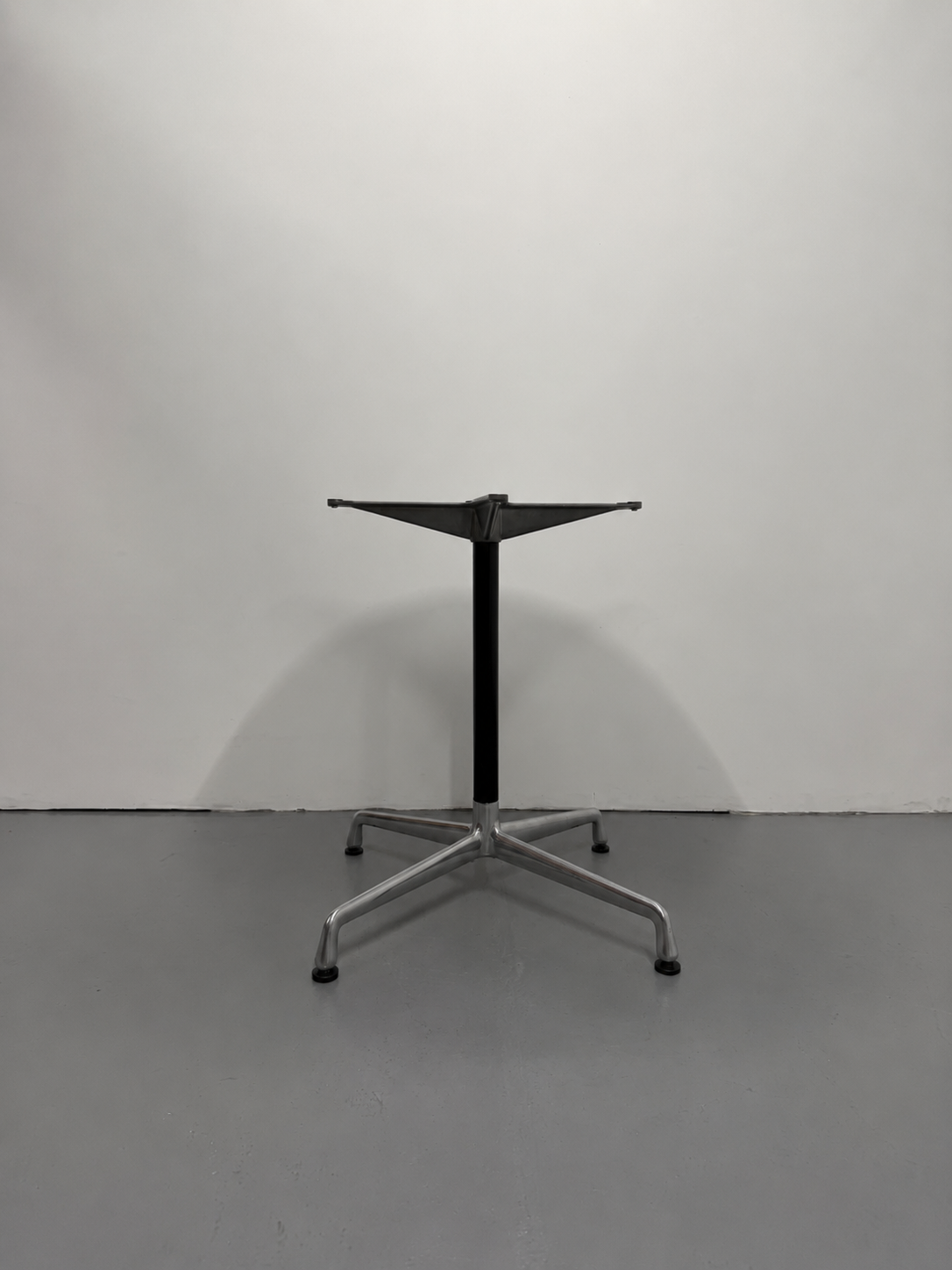 Herman Miller Eames Universal Table Base - Small