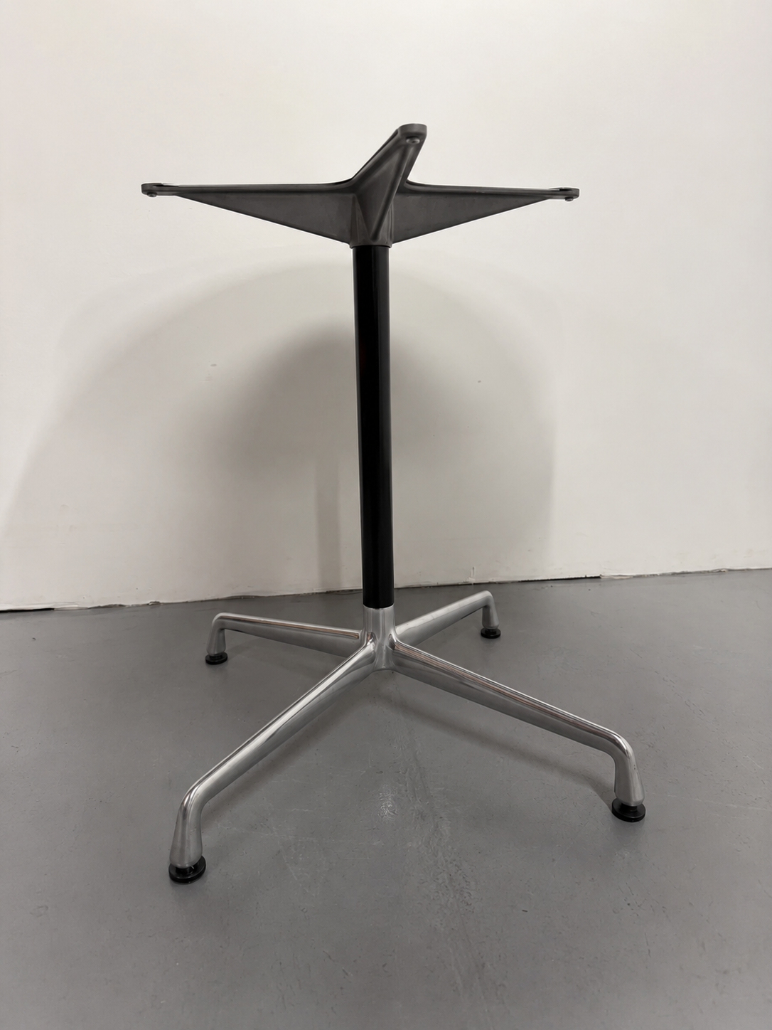 Herman Miller Eames Universal Table Base - Small