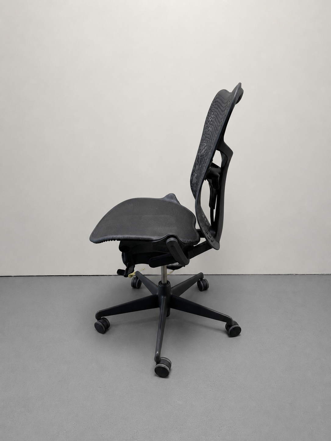 Herman Miller Mirra 2 Triflex Office Chair - No Arms