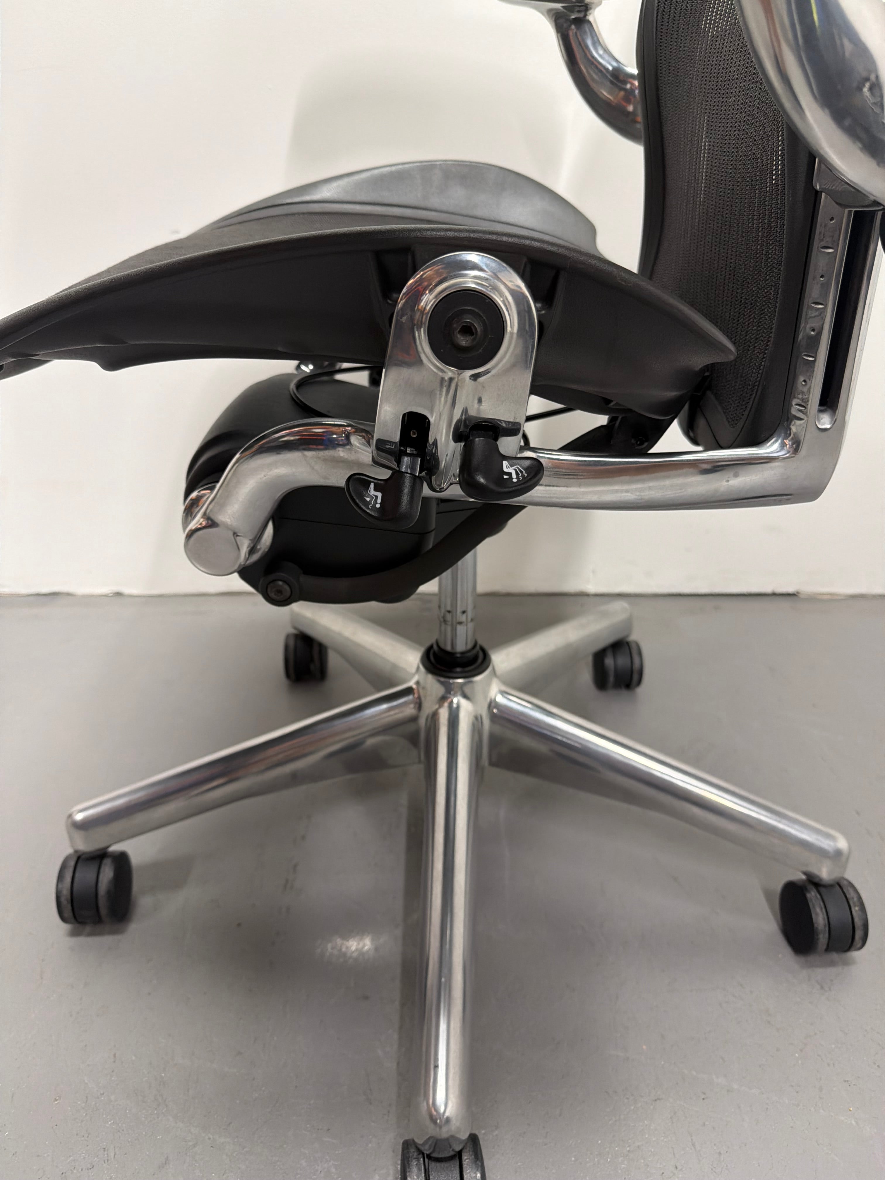 Herman Miller Aeron Chair with arms - Size B - Custom Chrome Base