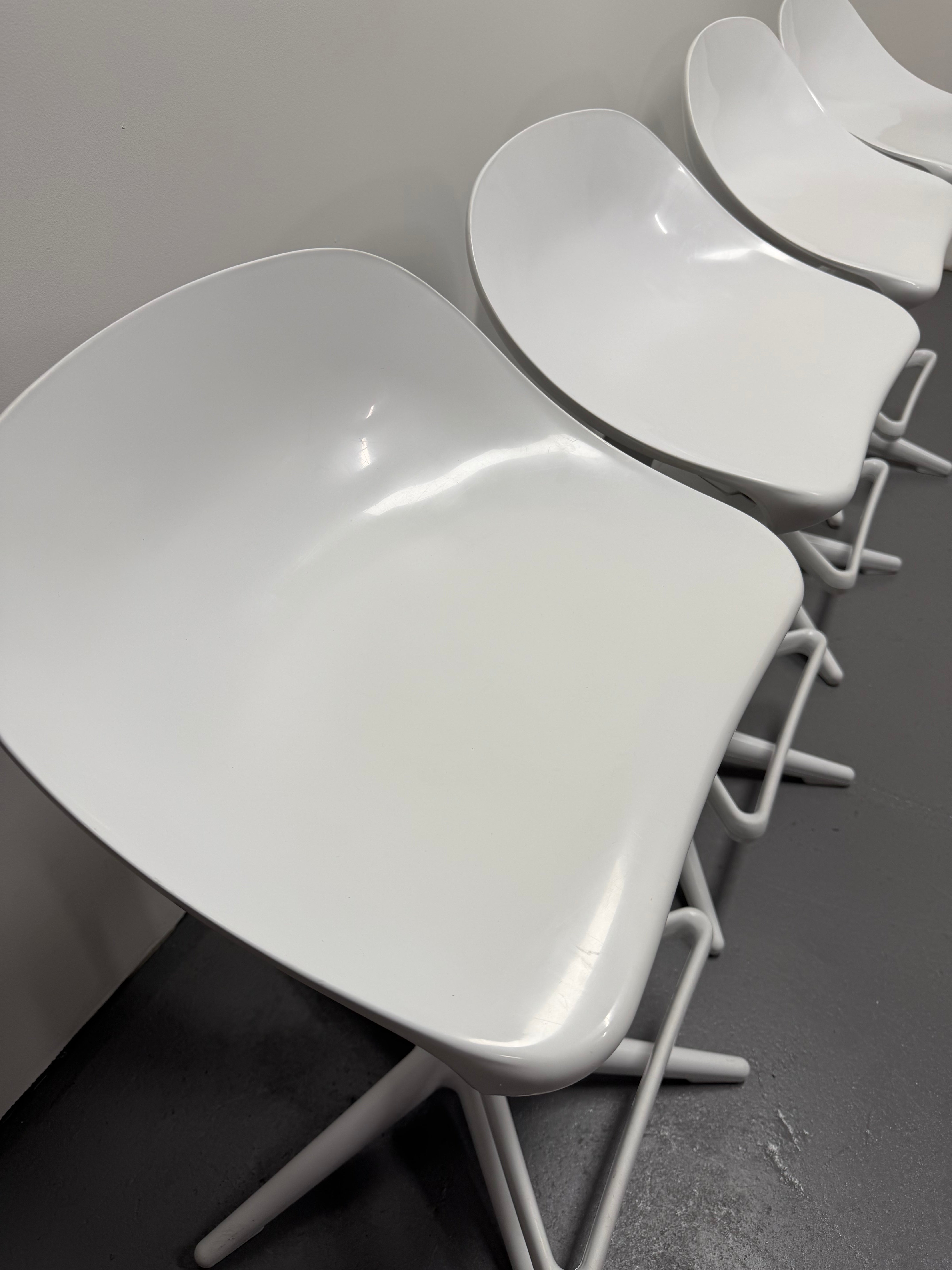 Kartell Spoon Bar Stool – White | Antonio Citterio & Toan Nguyen