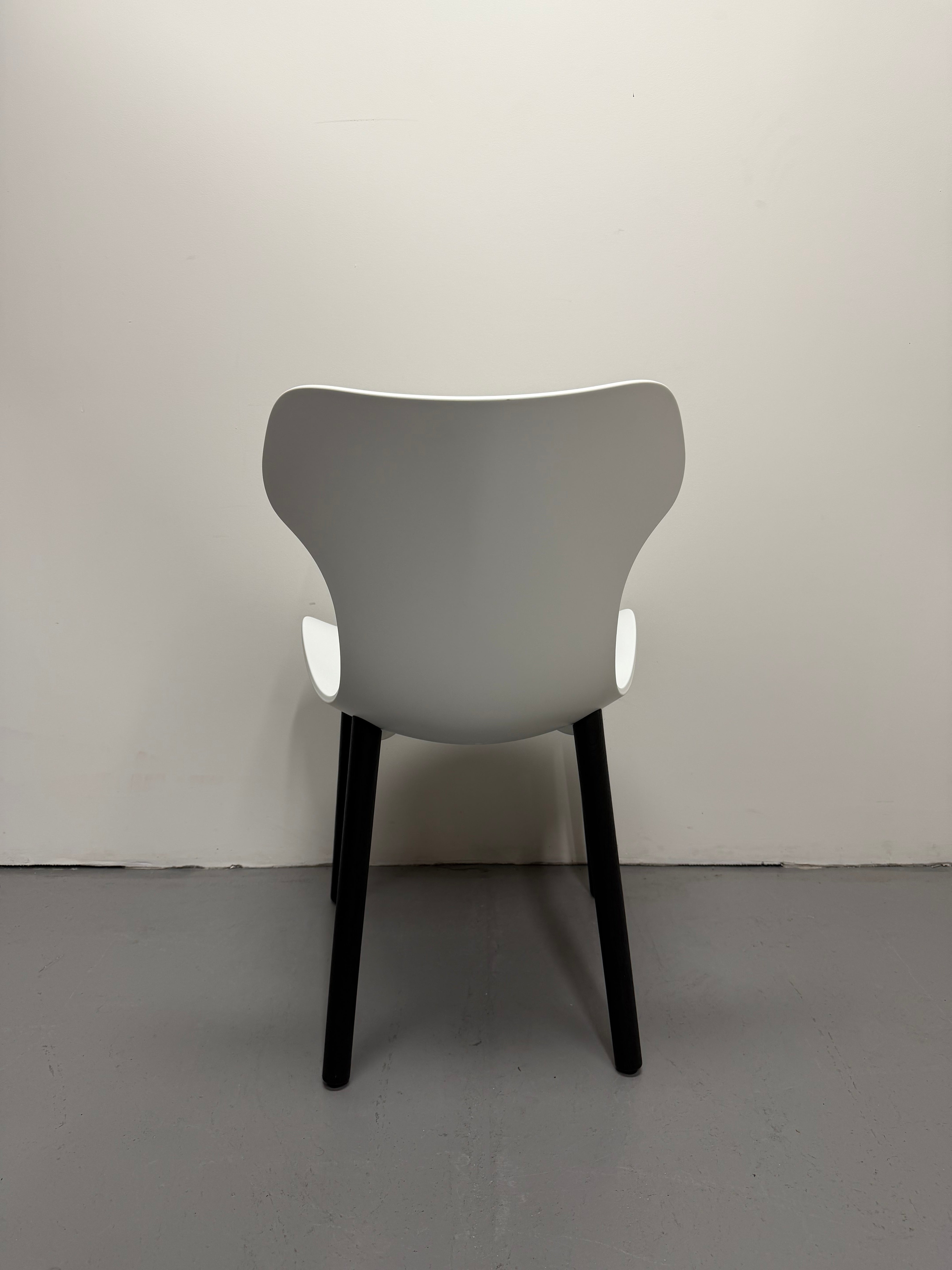 B&B Italia Papilio Shell Dining Chair | Ex-Showroom
