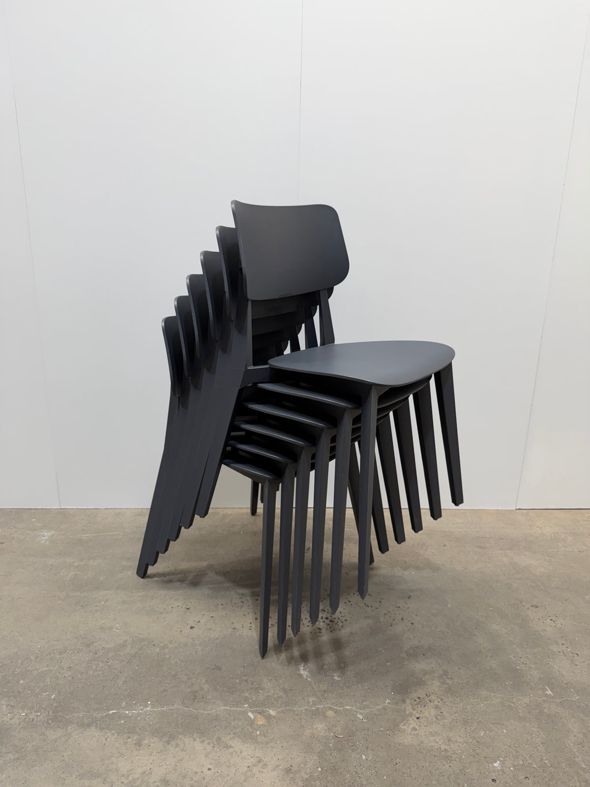 TOOU Stellar Chair by Sander Mulder – Anthracite (Dark Grey)