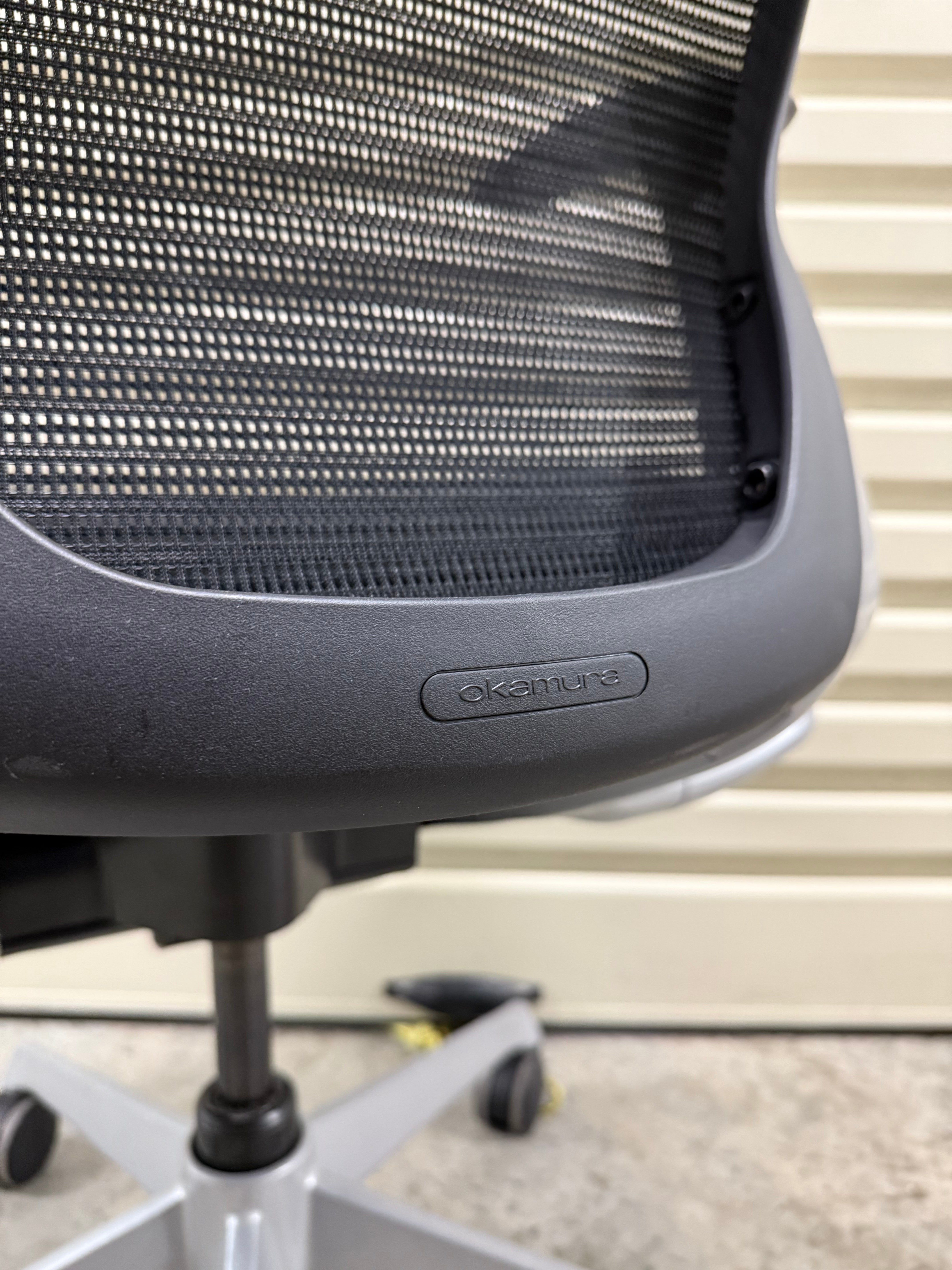 Okamura Baron Mesh Office Chair – Ergonomic & Adjustable