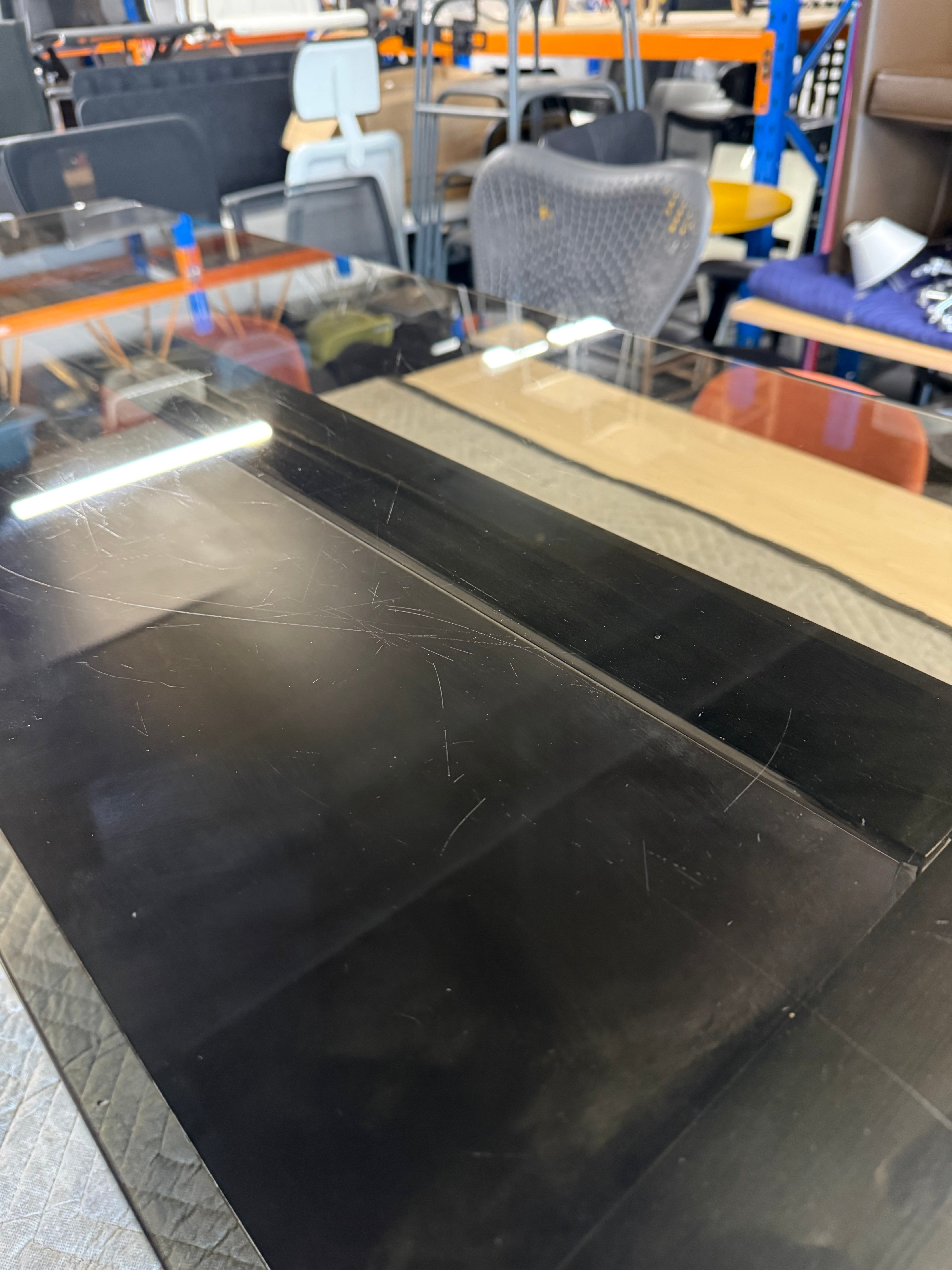 Minotti Williams Console Table by Rodolfo Dordoni – Italian Design