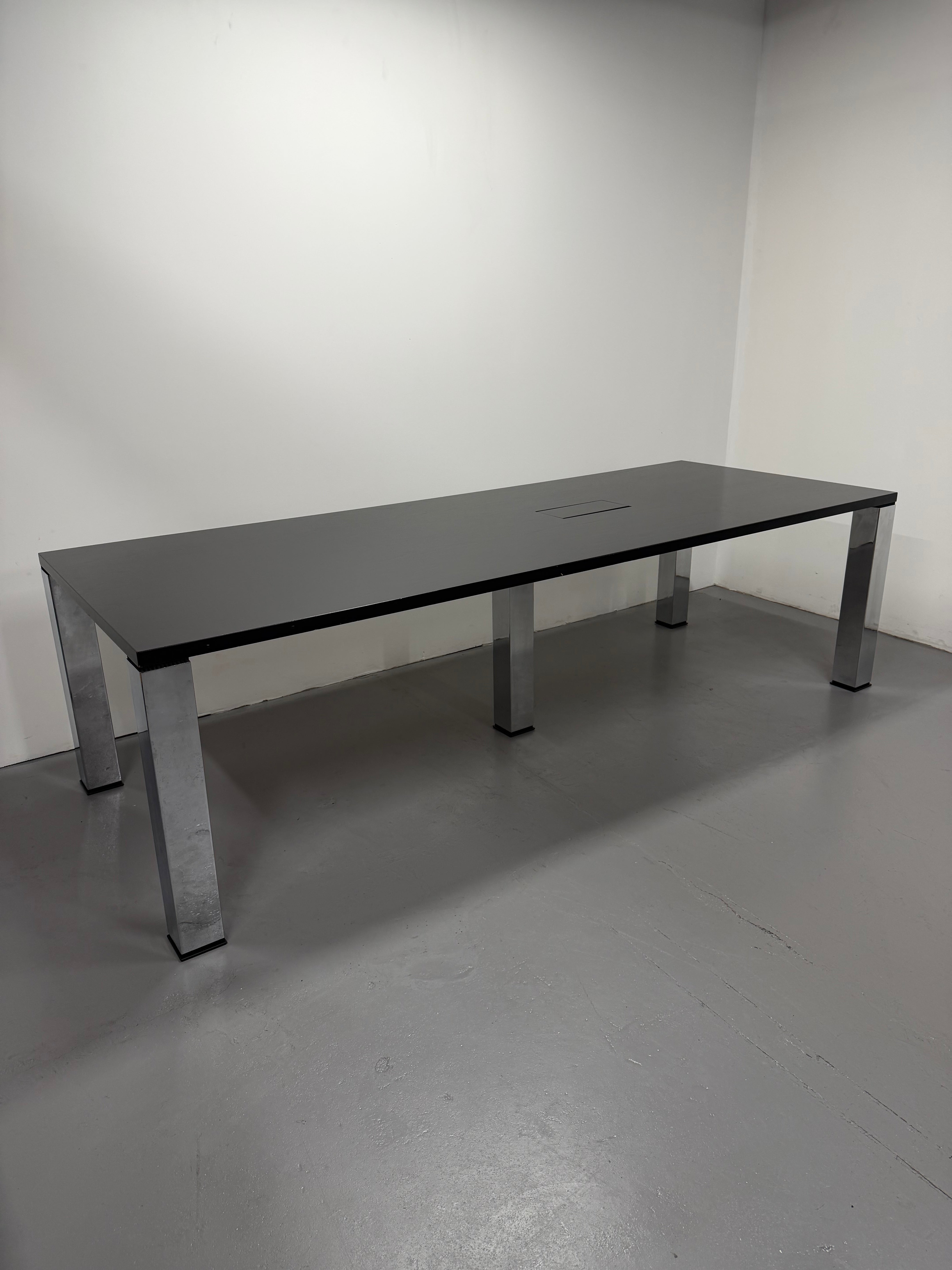 Wilkhahn CEO Boardroom Table - 2600 × 1000 mm (Black Nero Veneer)