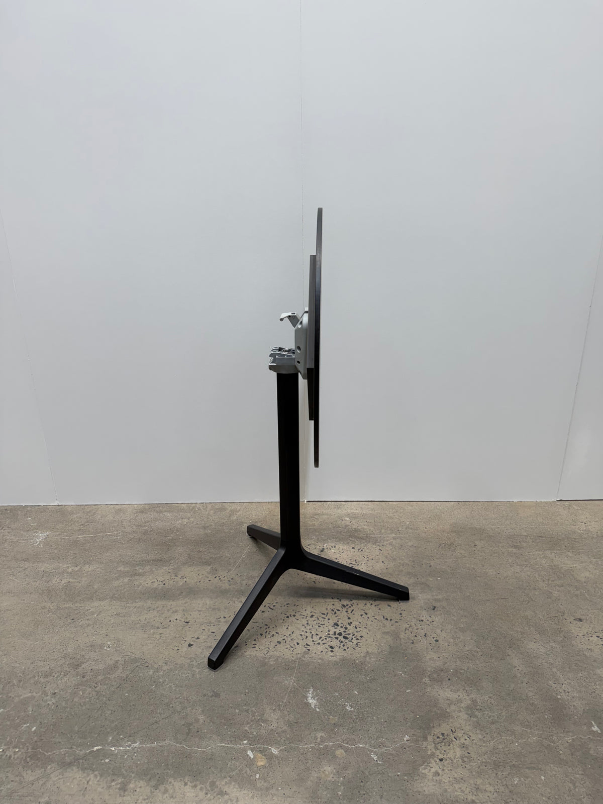 Pedrali Ypsilon 4790T Folding Table – Round Top, Black Three-Leg Base – view 3 – pre-owned