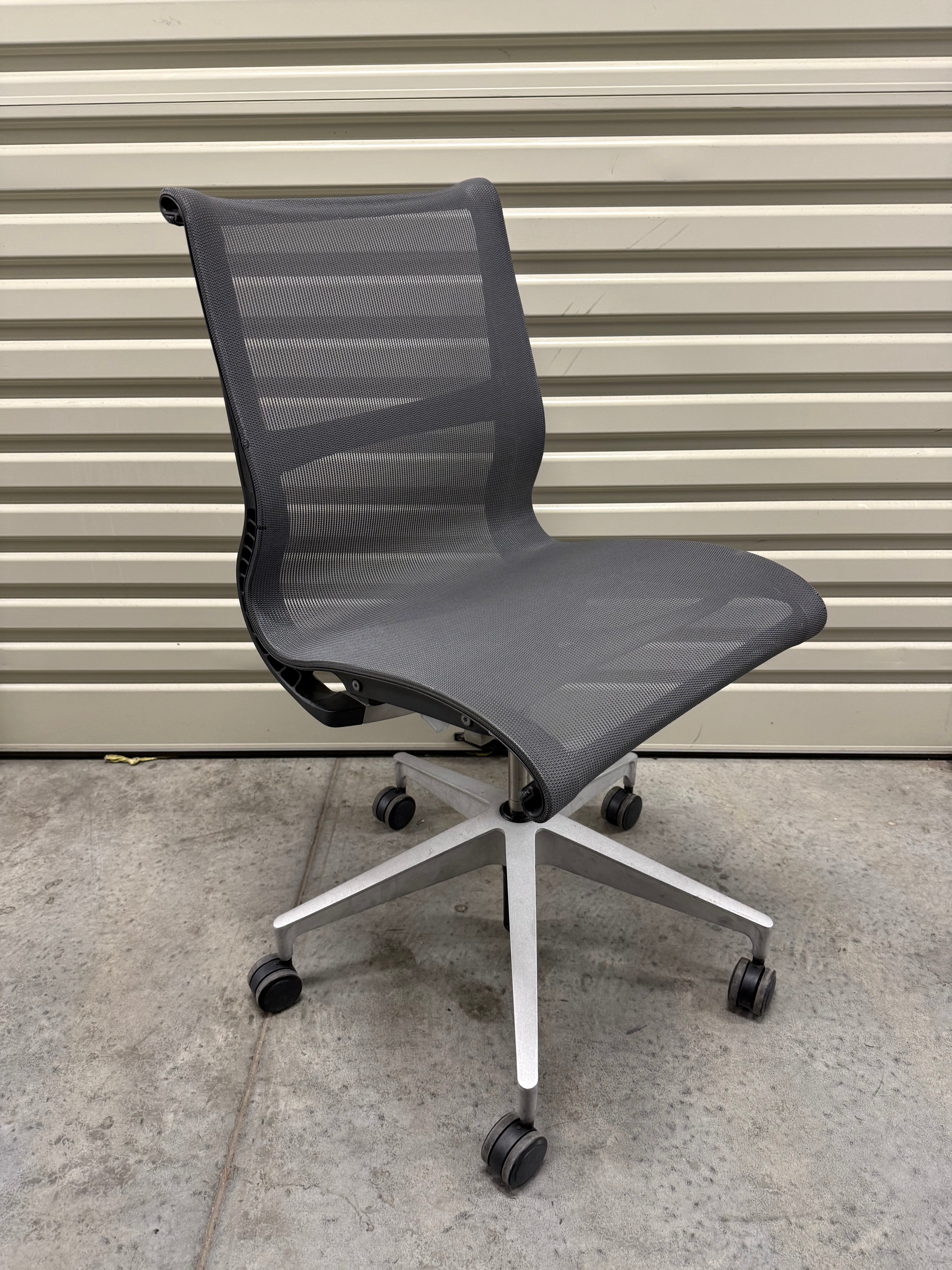 Herman Miller Setu Chair – Armless / Graphite Grey