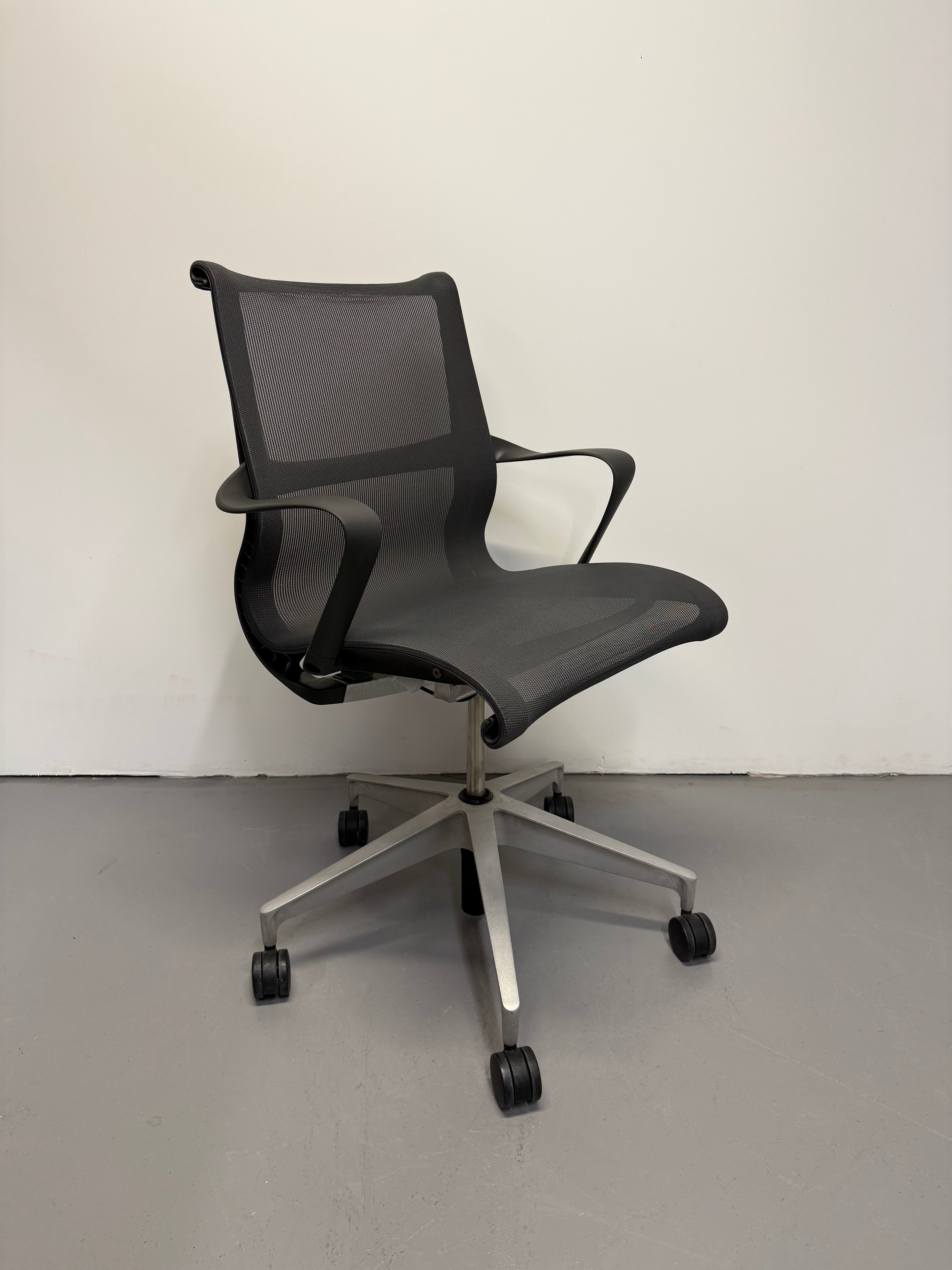 Herman Miller Setu Chair – With Arms / Graphite Grey