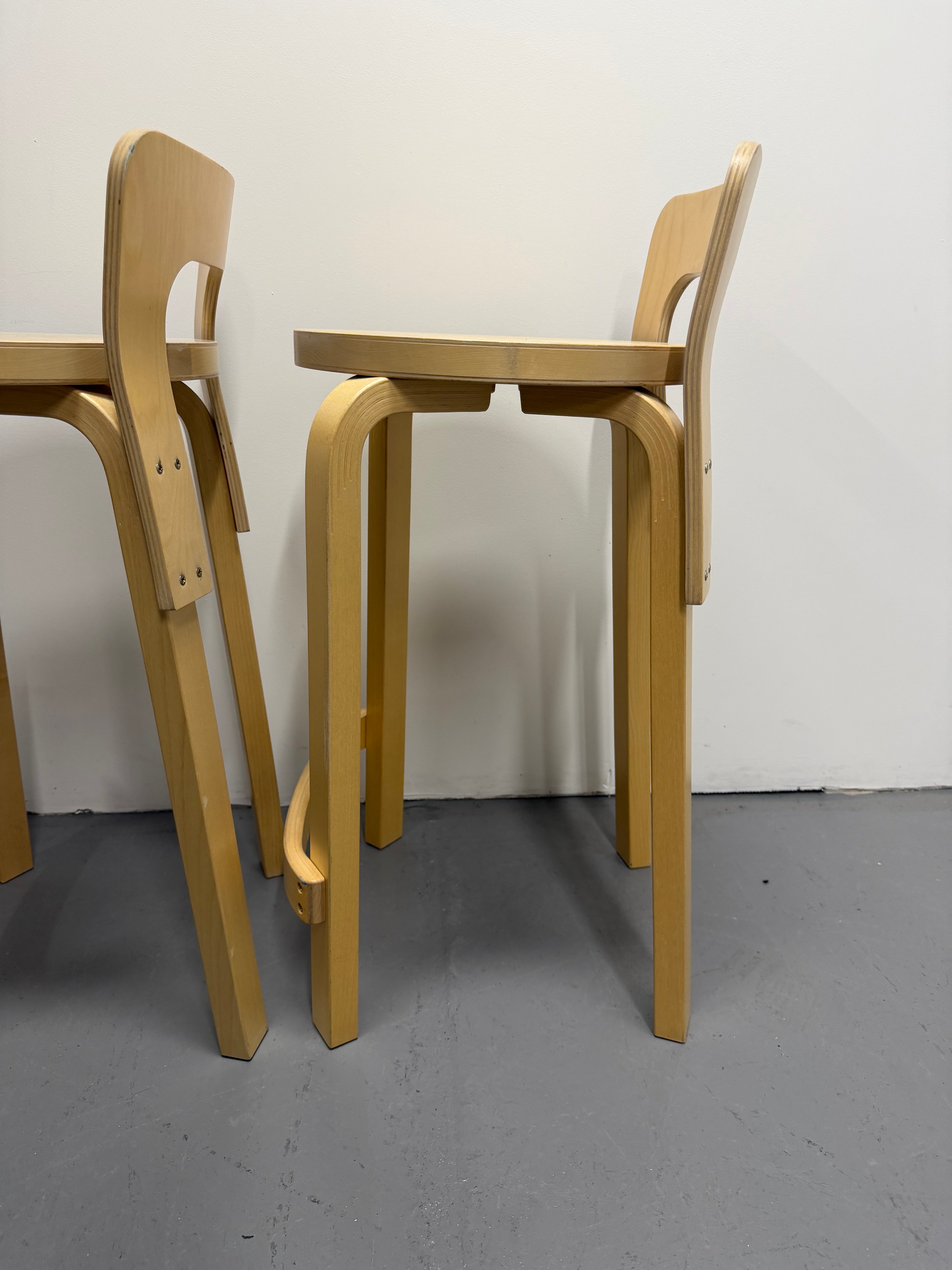 Artek Low Bar Stool K65 by Alvar Aalto – Natural Birch