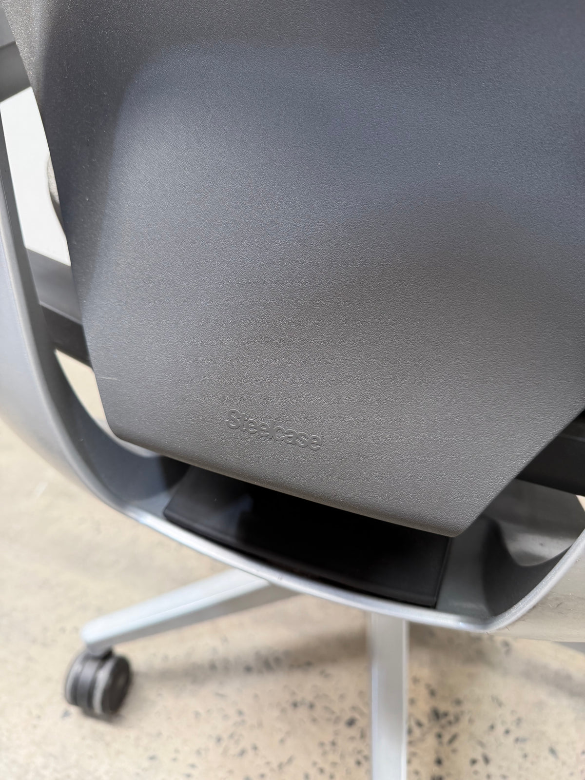 Steelcase Gesture Task Chair with Headrest – Grey Fabric | Ex-Showroom – view 11 – pre-owned