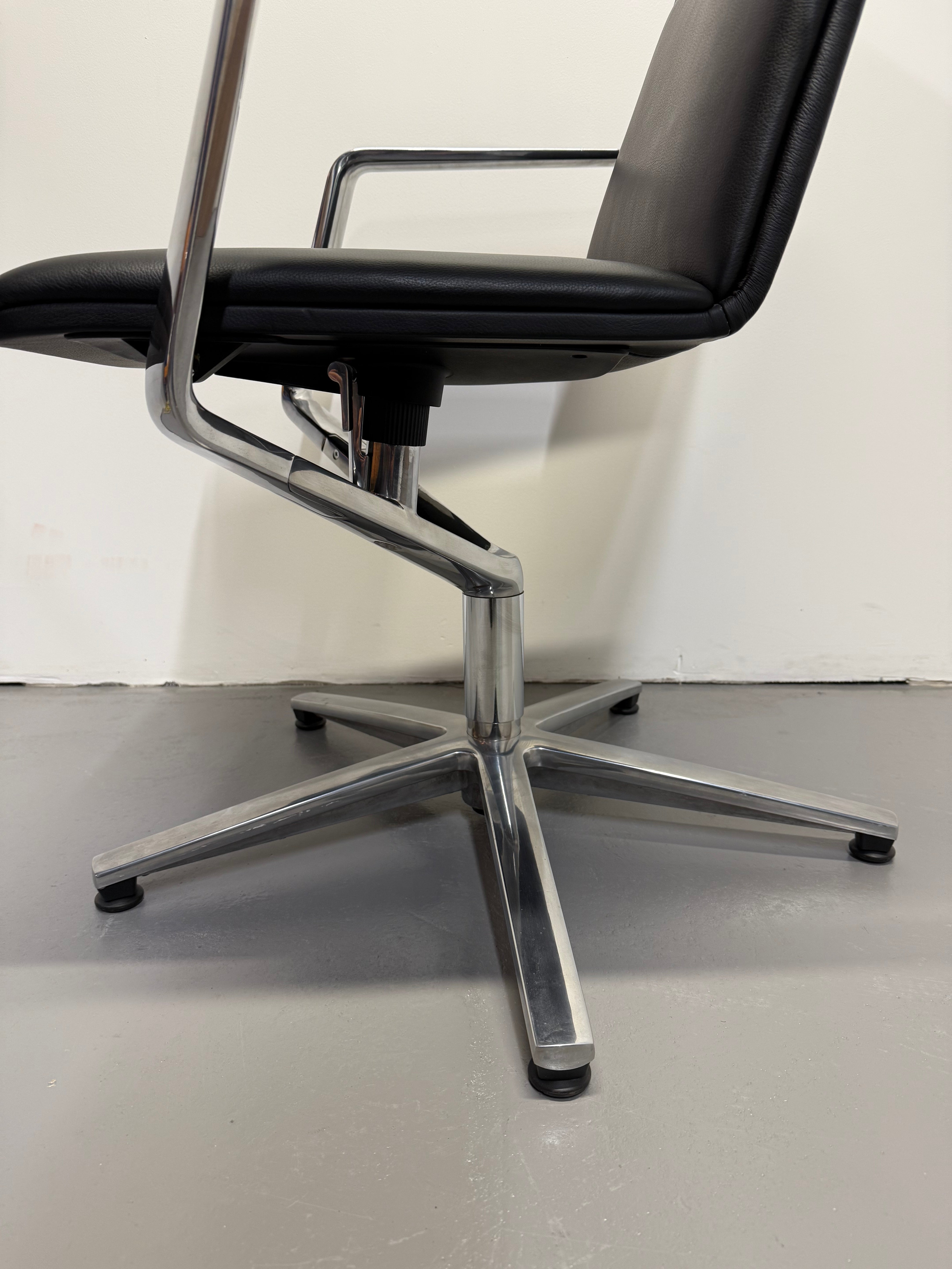 Wilkhahn Sola Conference Chair – Black Leather