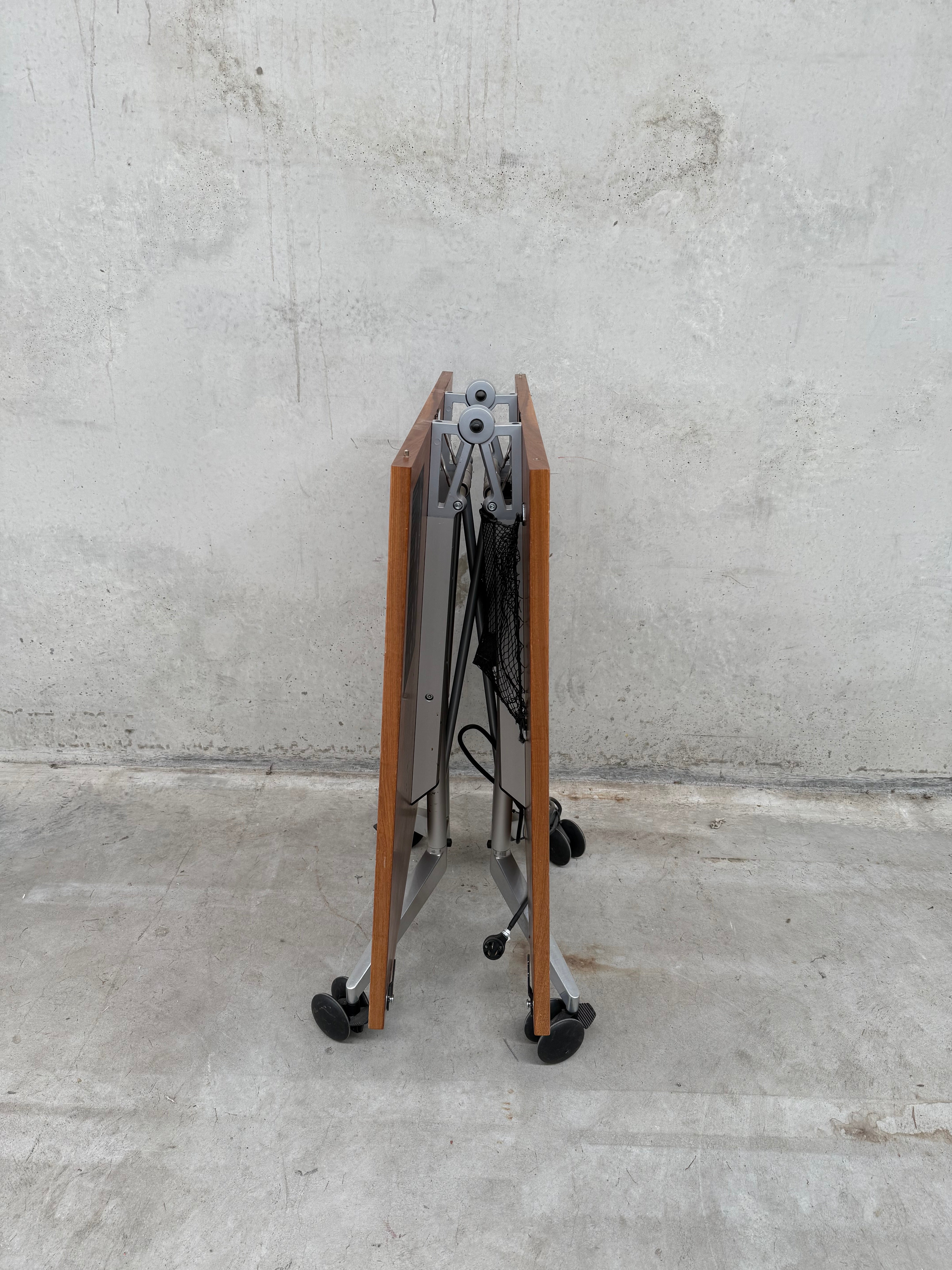 Wilkhahn Confair Conference / Meeting Table – American Walnut (1800 × 1100)