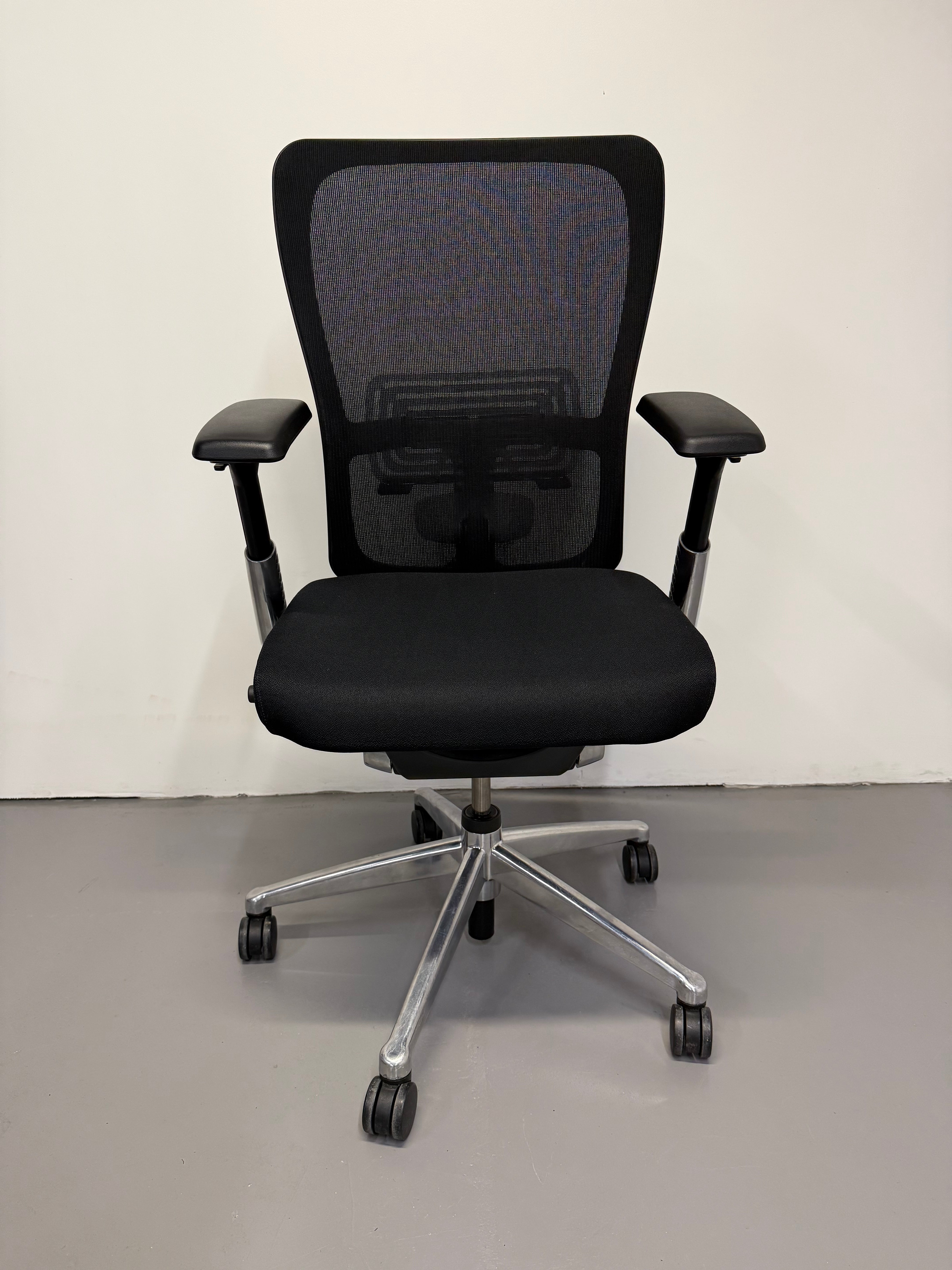 Haworth Zody Ergonomic Office Chair – With 4D Armrests