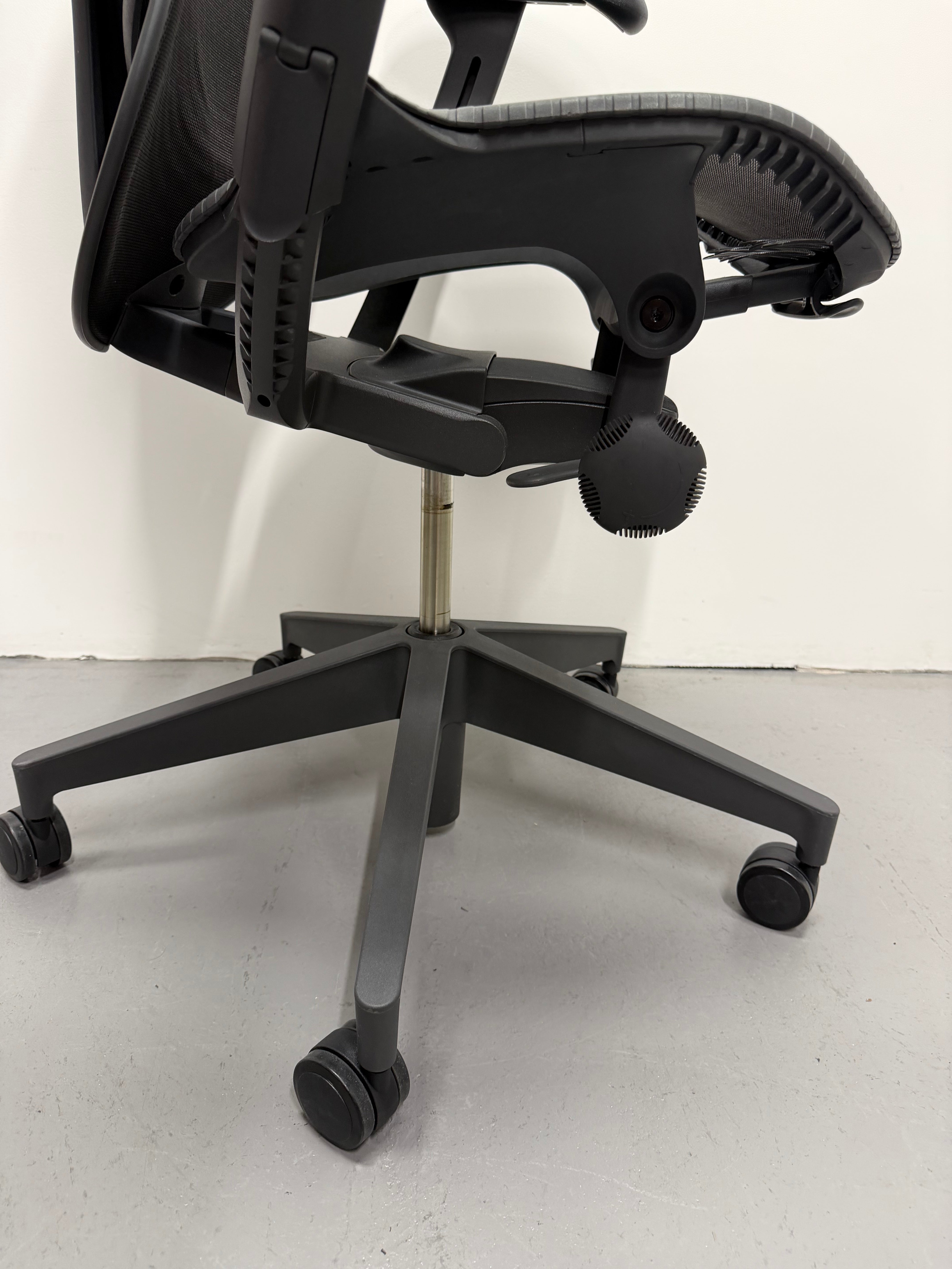 Herman Miller Mirra 2 Butterfly Back Task Chair | Ex-Showroom