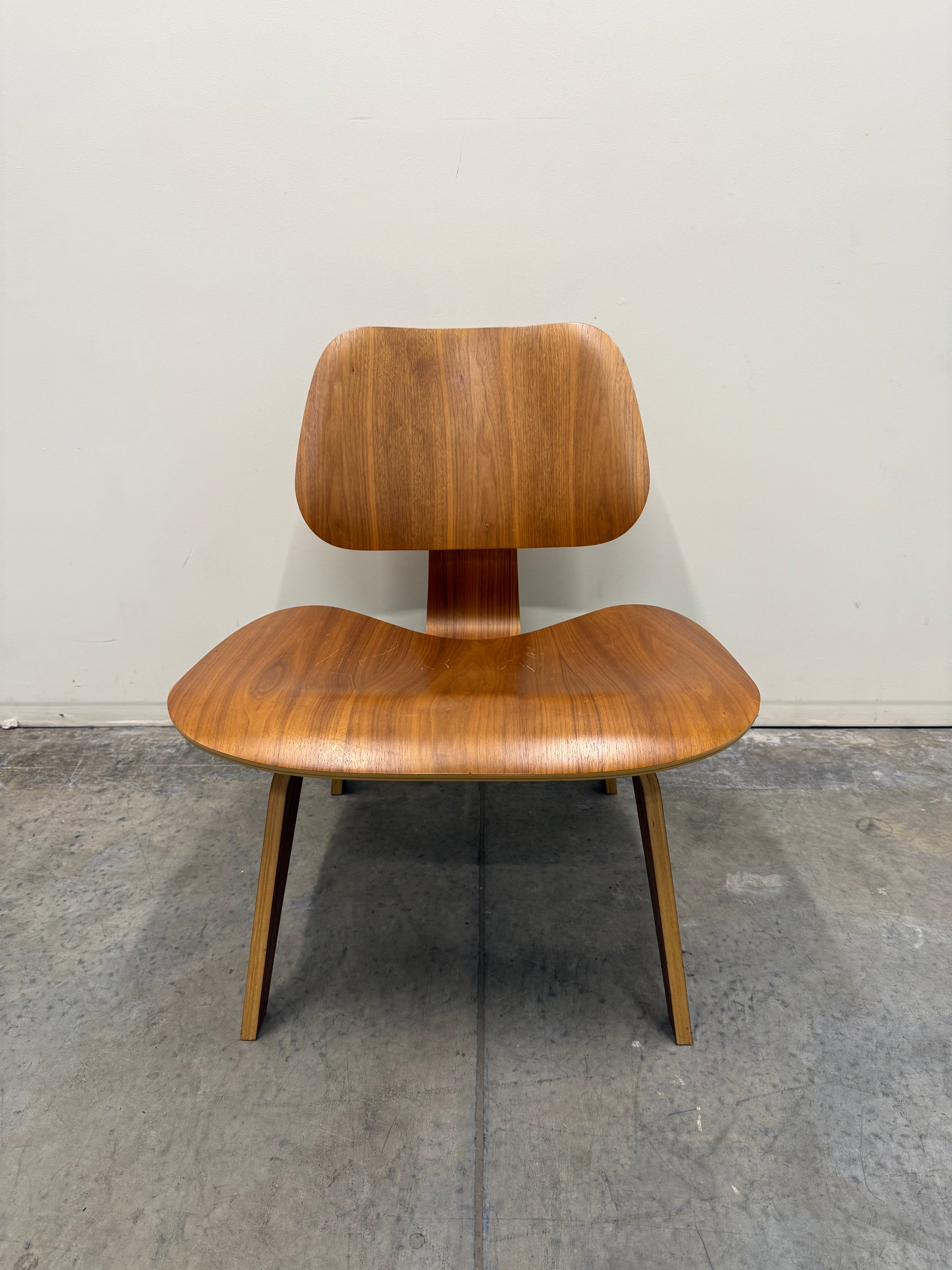 Molded Plywood Charles And Ray Eames Famous Designs Eames