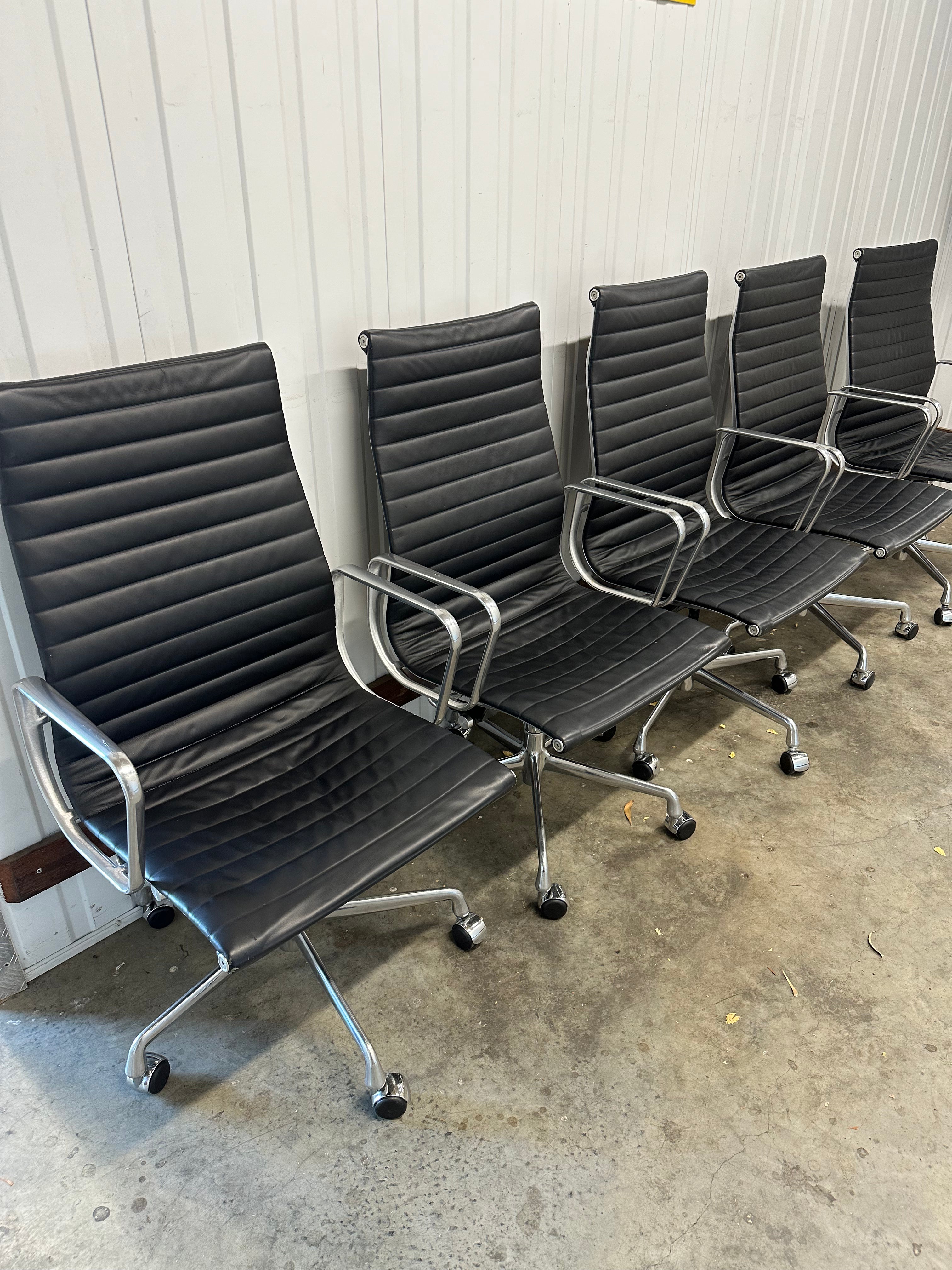 Eames Aluminum Group Executive High back Chair – Designed by Charles & Ray Eames