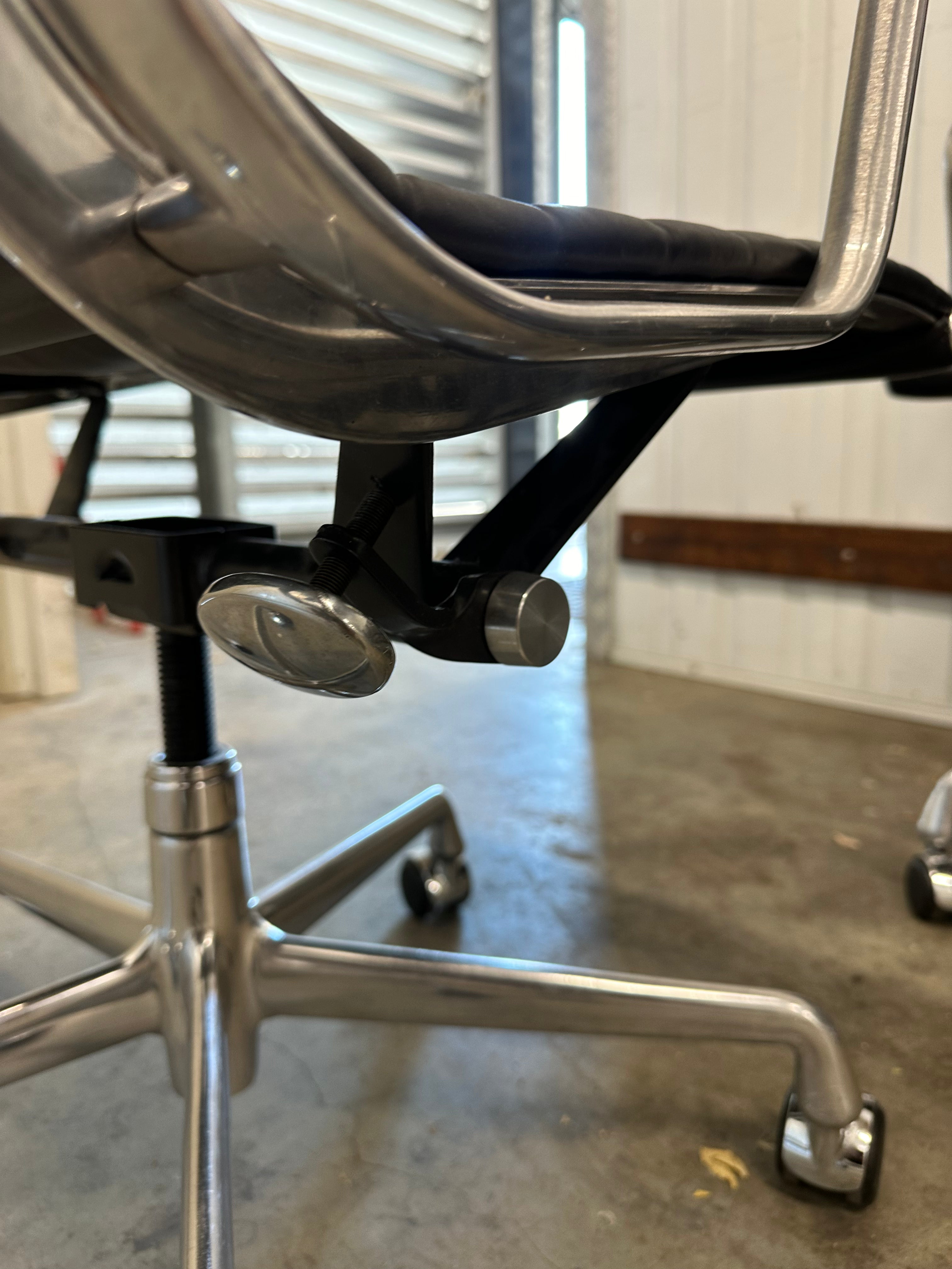 Eames Aluminum Group Executive High back Chair – Designed by Charles & Ray Eames