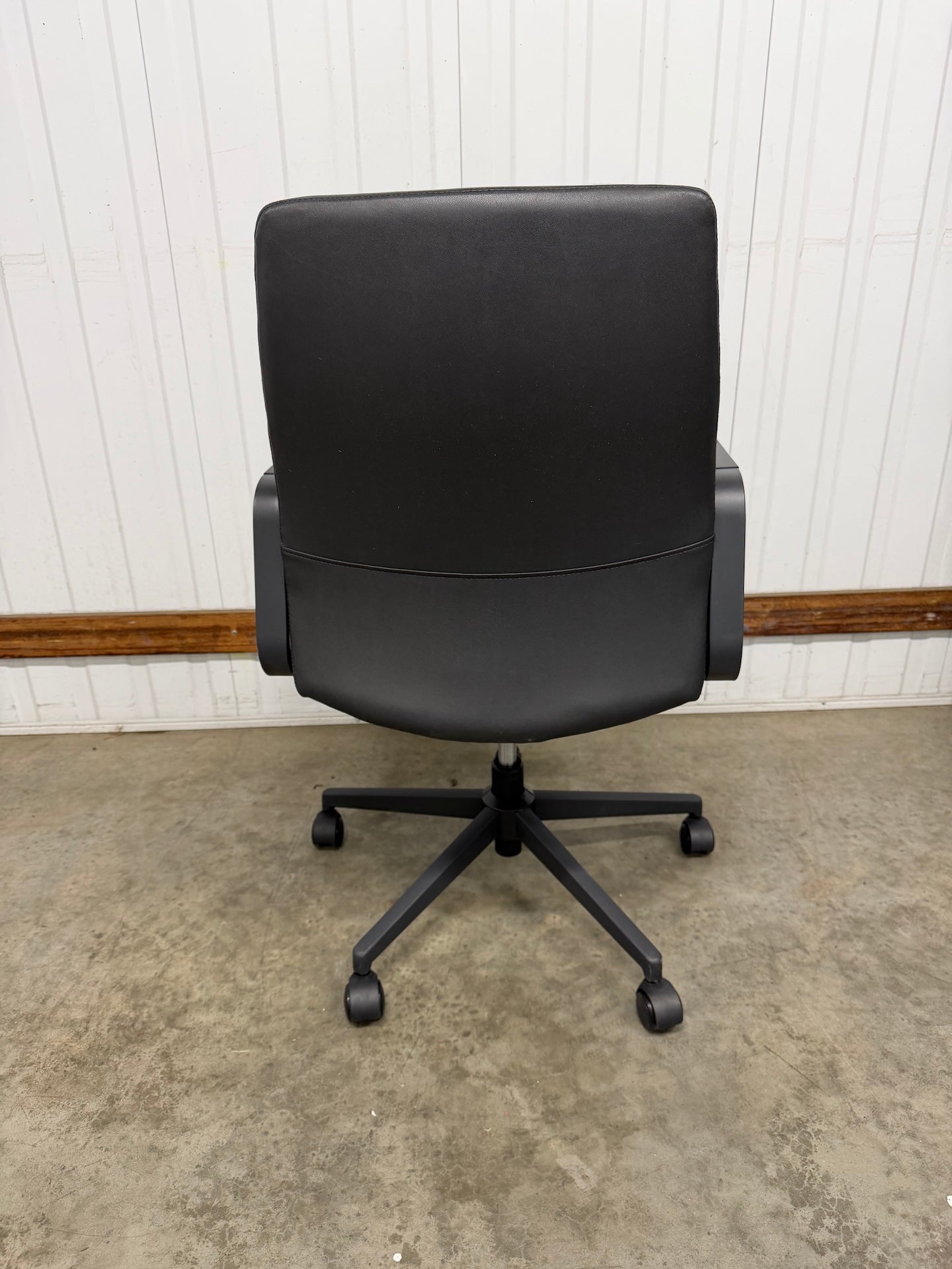 Marc Boardroom Chair – by Krost | Medium Back