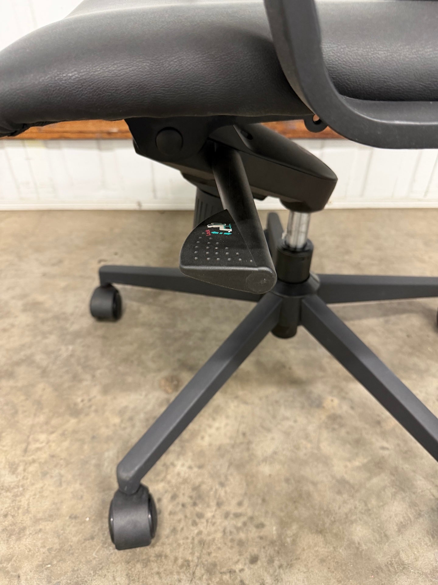 Marc Boardroom Chair – by Krost | Medium Back