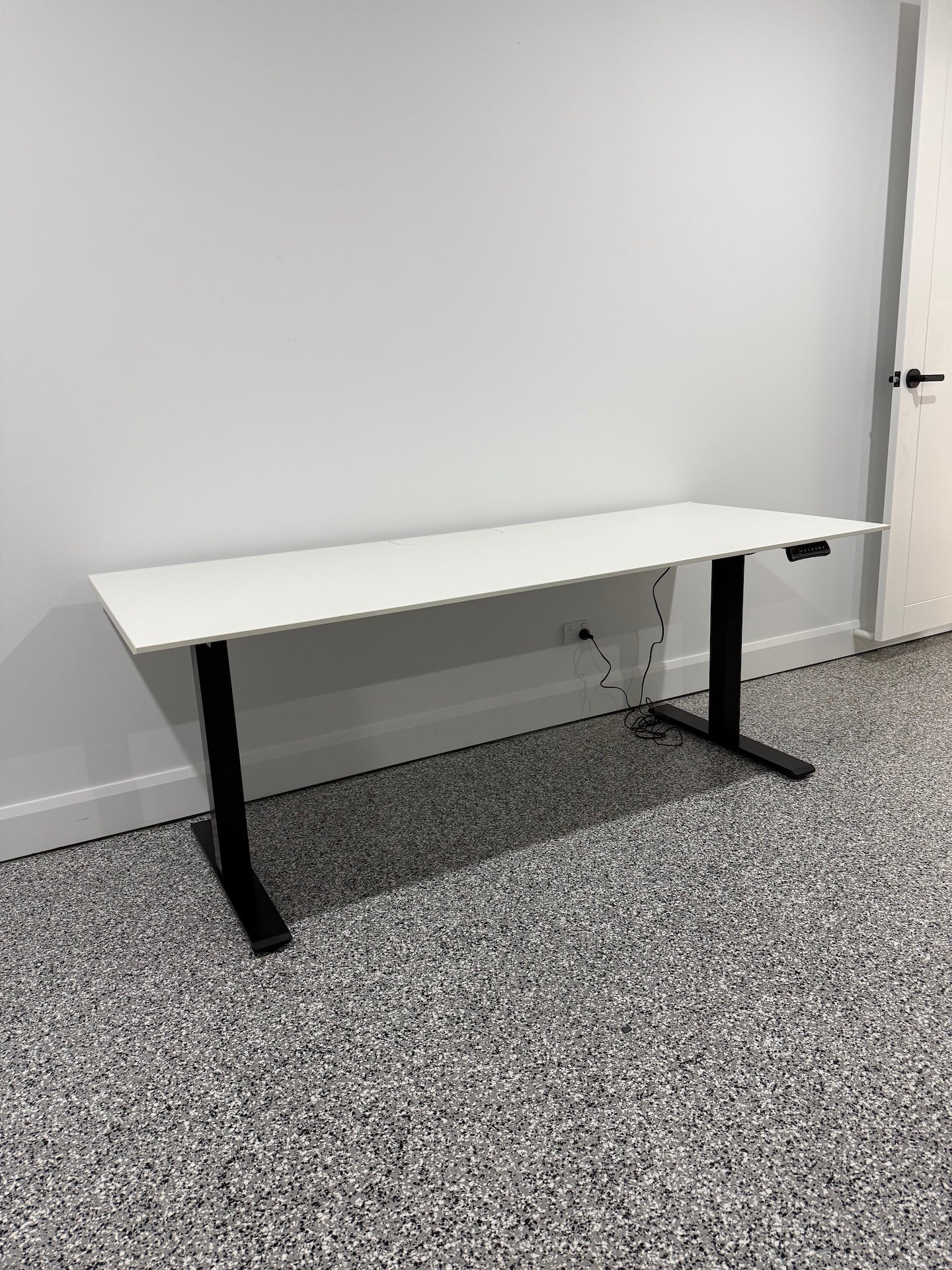 New Commercial-Grade Standing Desk – White Top with Black Legs