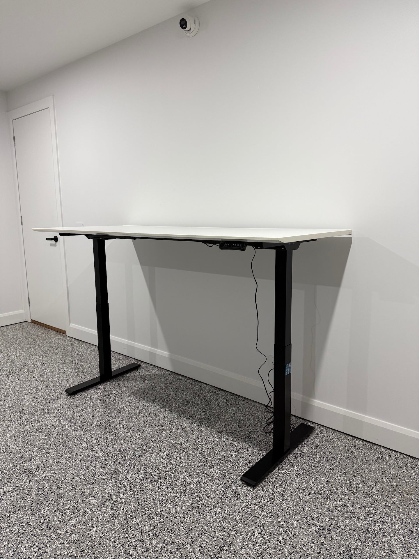 New Commercial-Grade Standing Desk – White Top with Black Legs