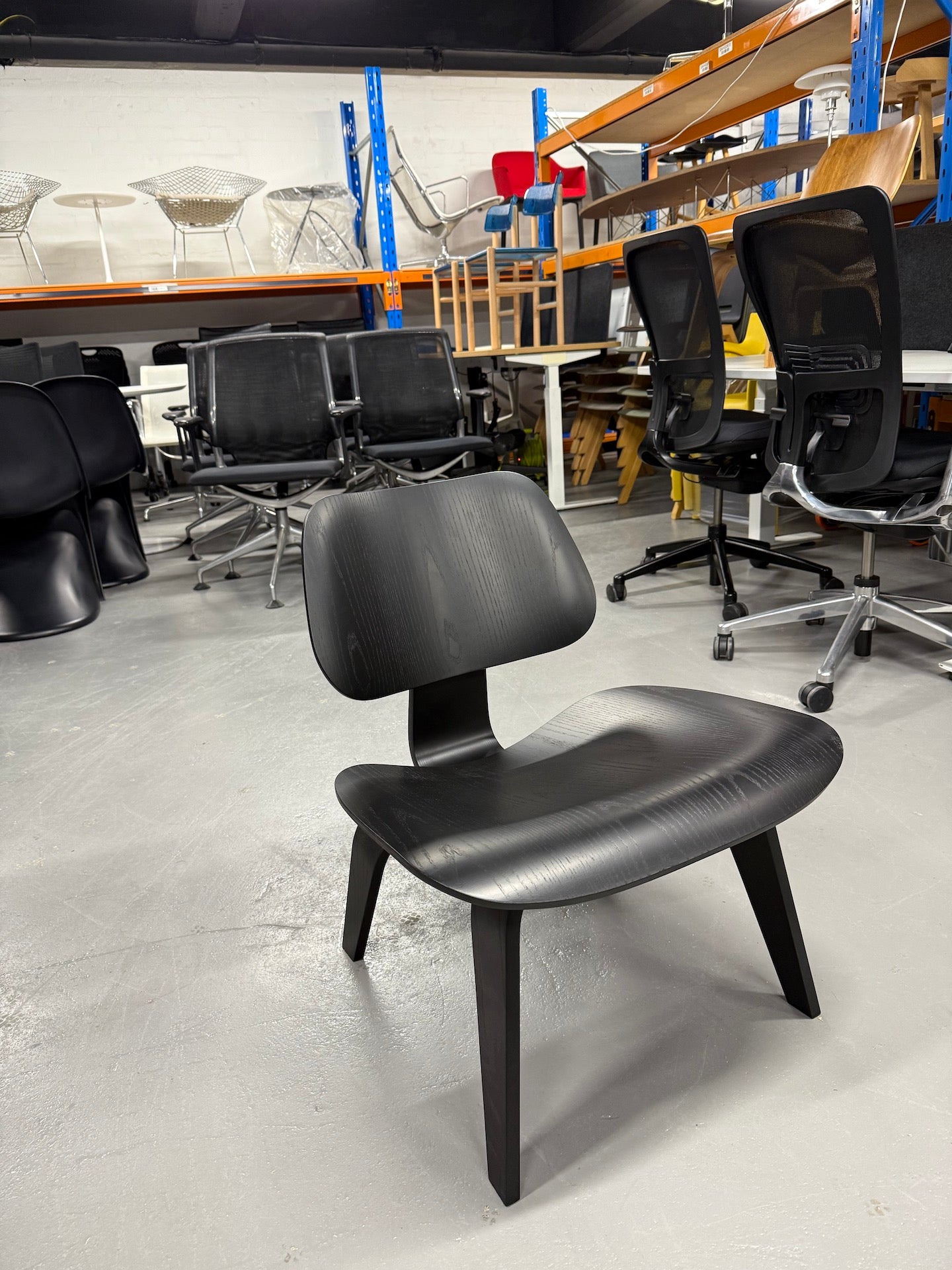 Eames LCW Lounge Chair – Molded Plywood Classic in Black