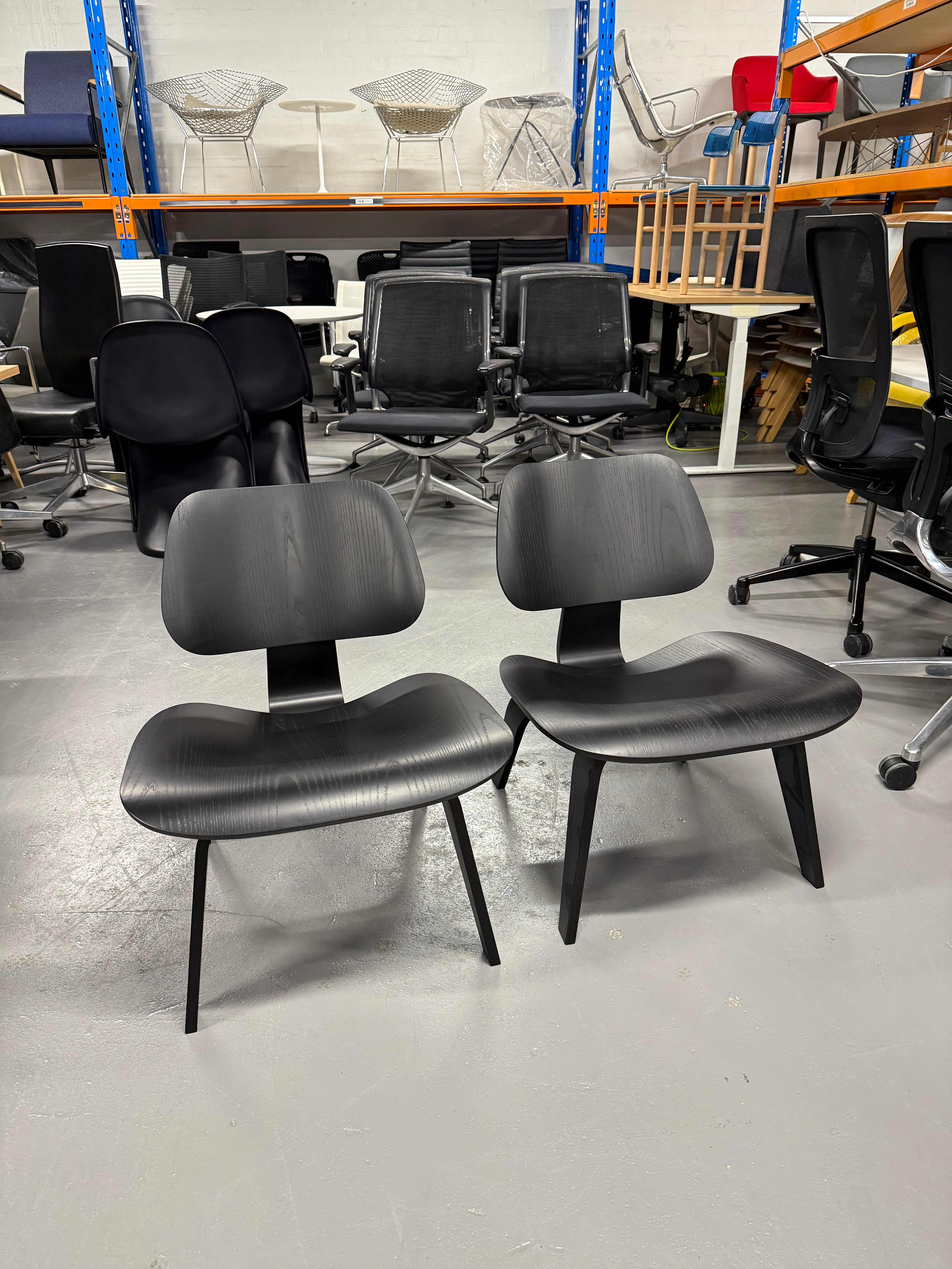 Eames LCW Lounge Chair – Molded Plywood Classic in Black