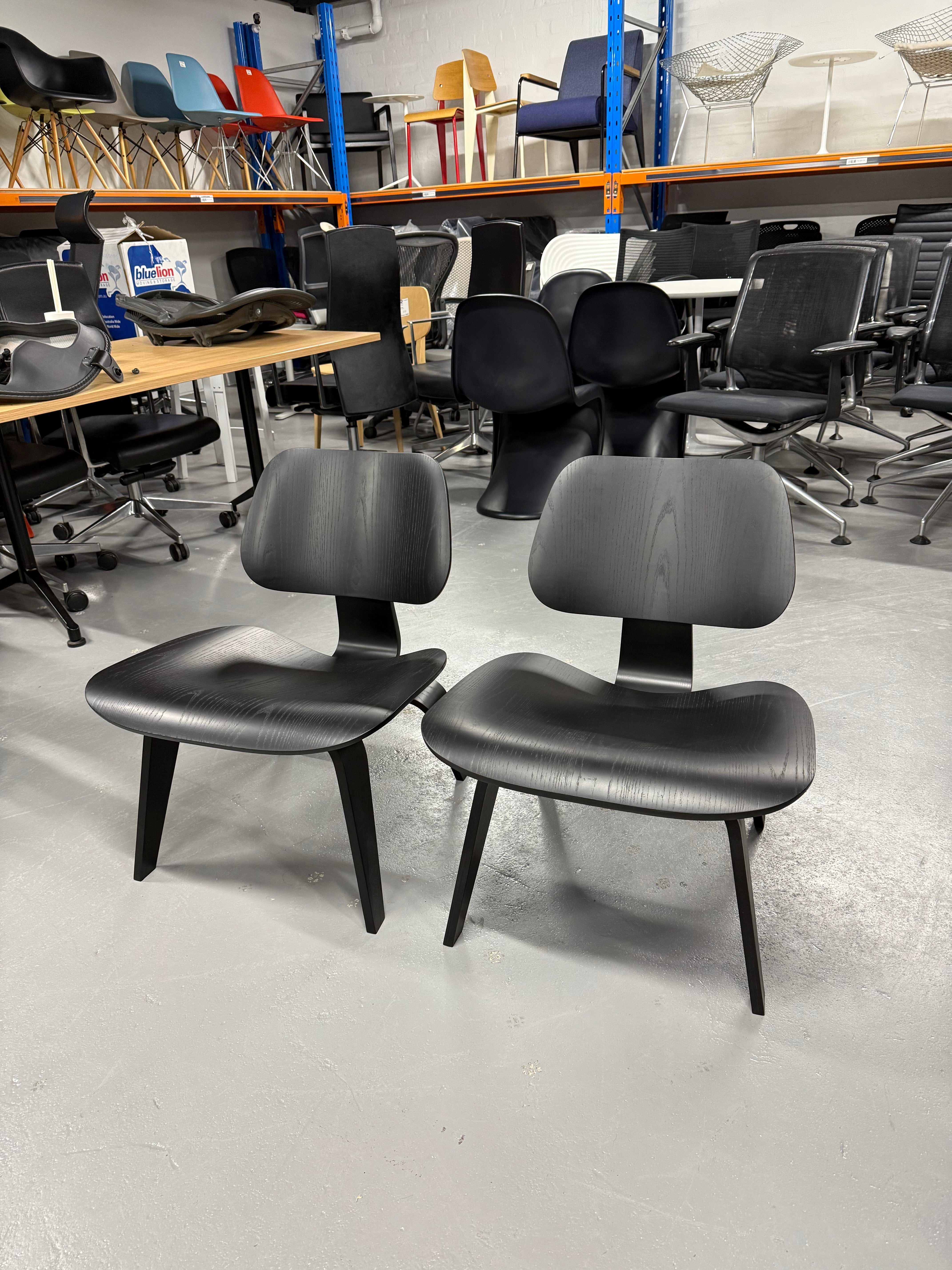 Eames LCW Lounge Chair – Molded Plywood Classic in Black