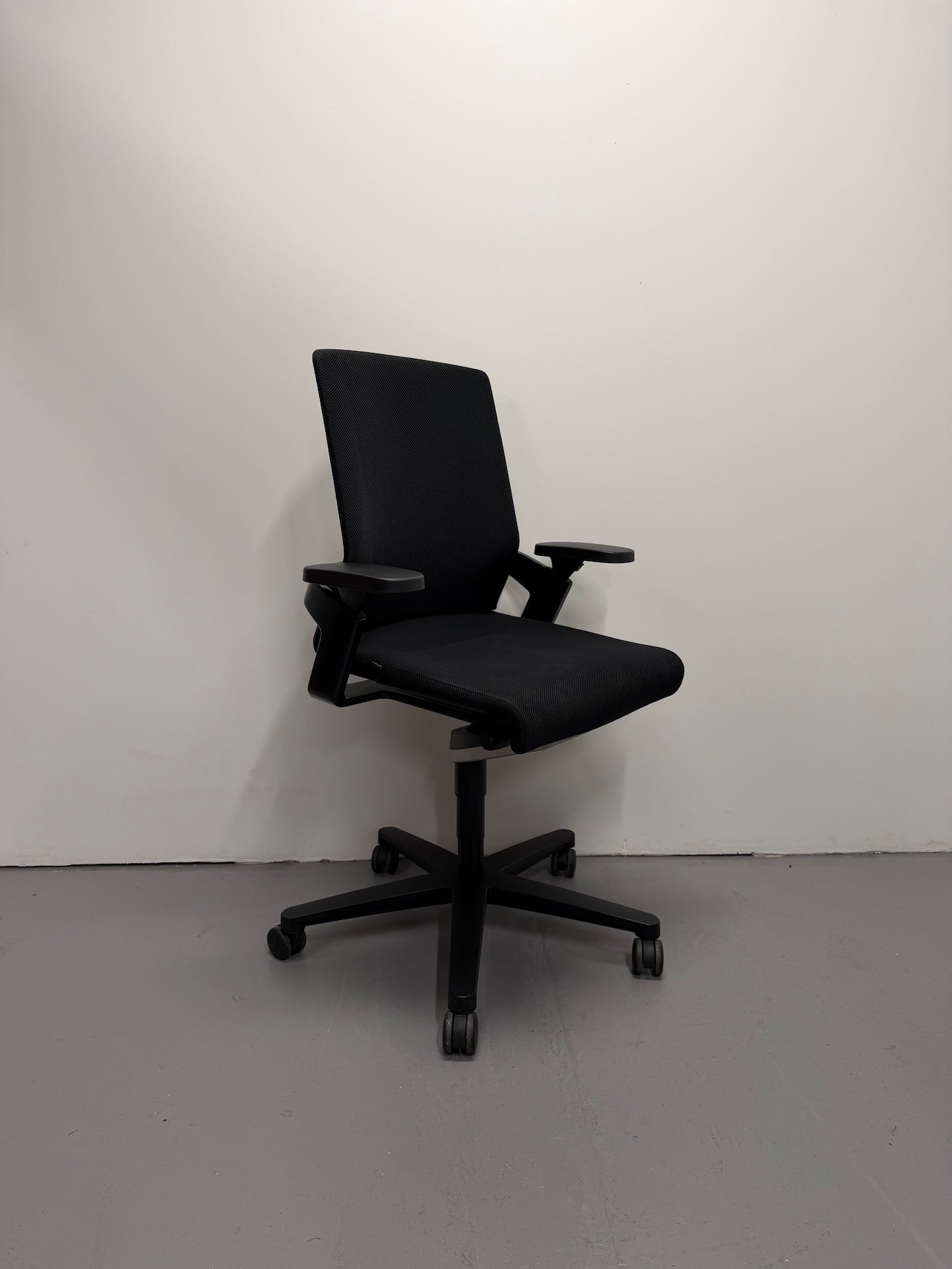 Wilkhahn ON 174/7 Executive Office Chair