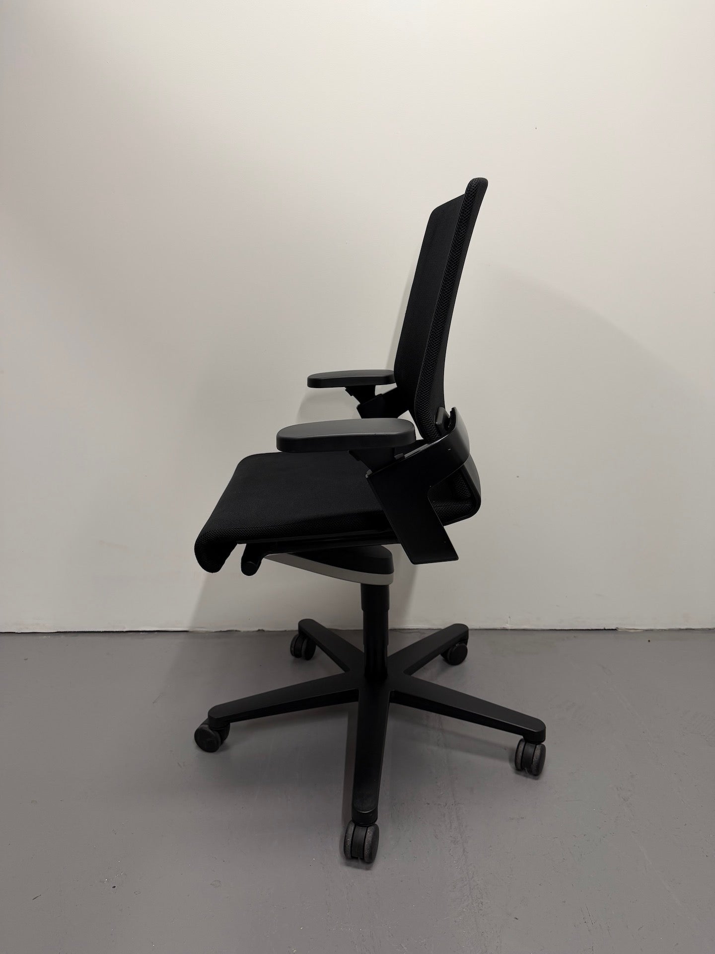 Wilkhahn ON 174/7 Executive Office Chair