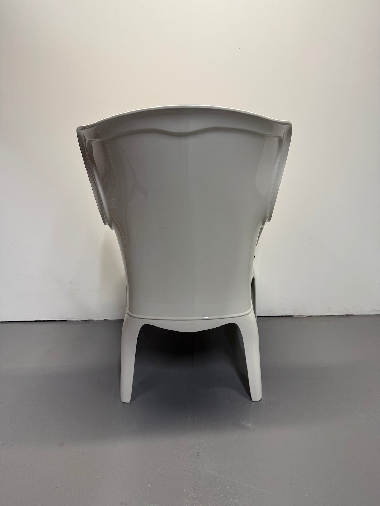 RARE Pedrali Pasha 660 Armchair – Glossy White with Cognac Cushion