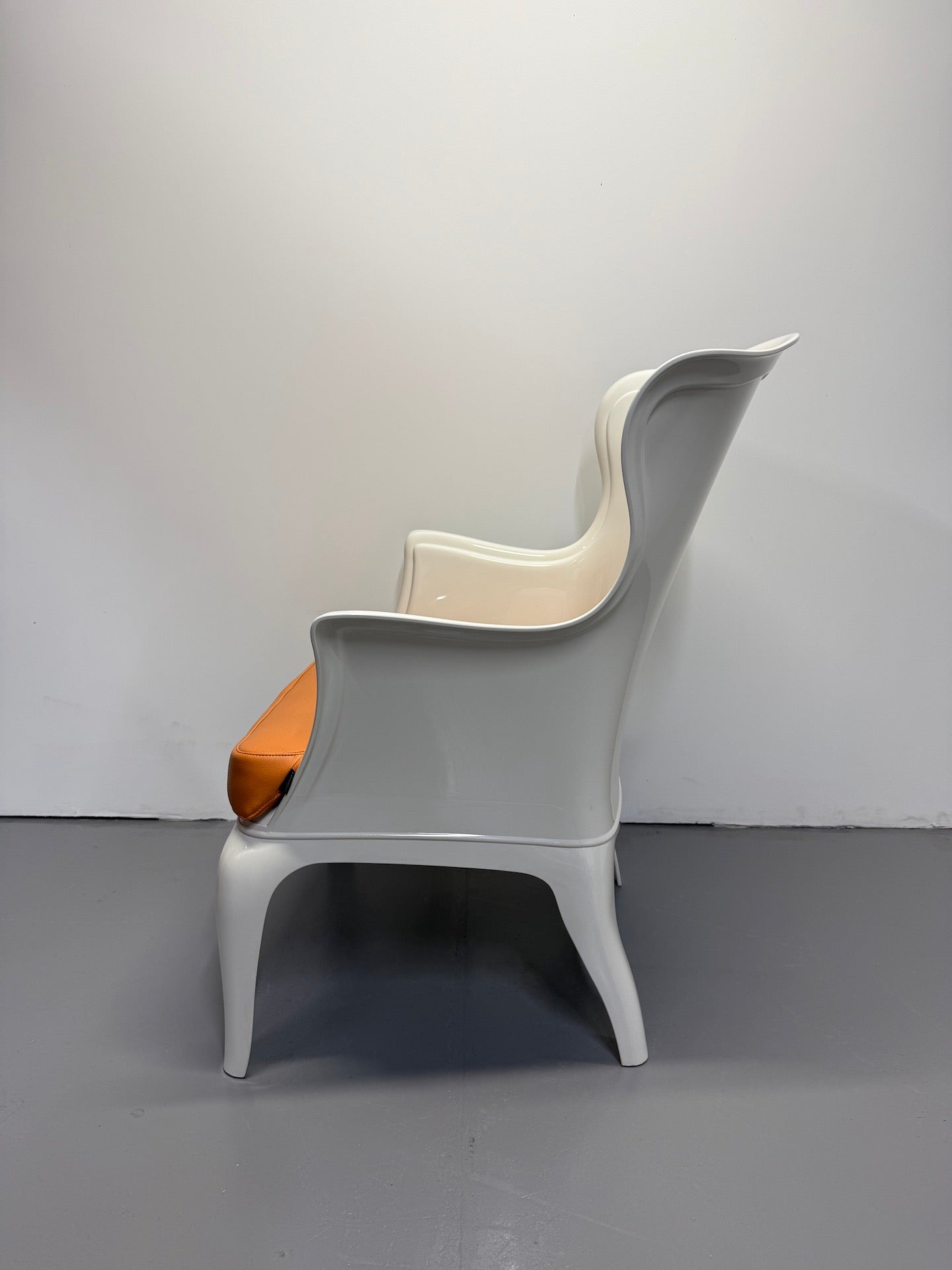 RARE Pedrali Pasha 660 Armchair – Glossy White with Cognac Cushion