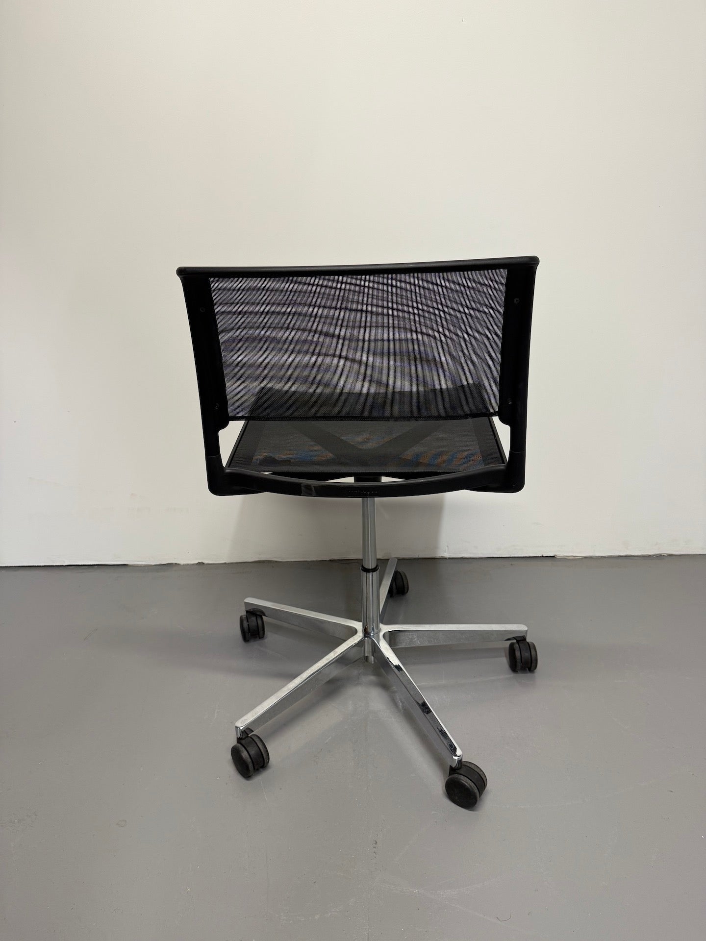 Wilkhahn Aline 232/1 Mesh Conference Chair – Black with Chrome Base