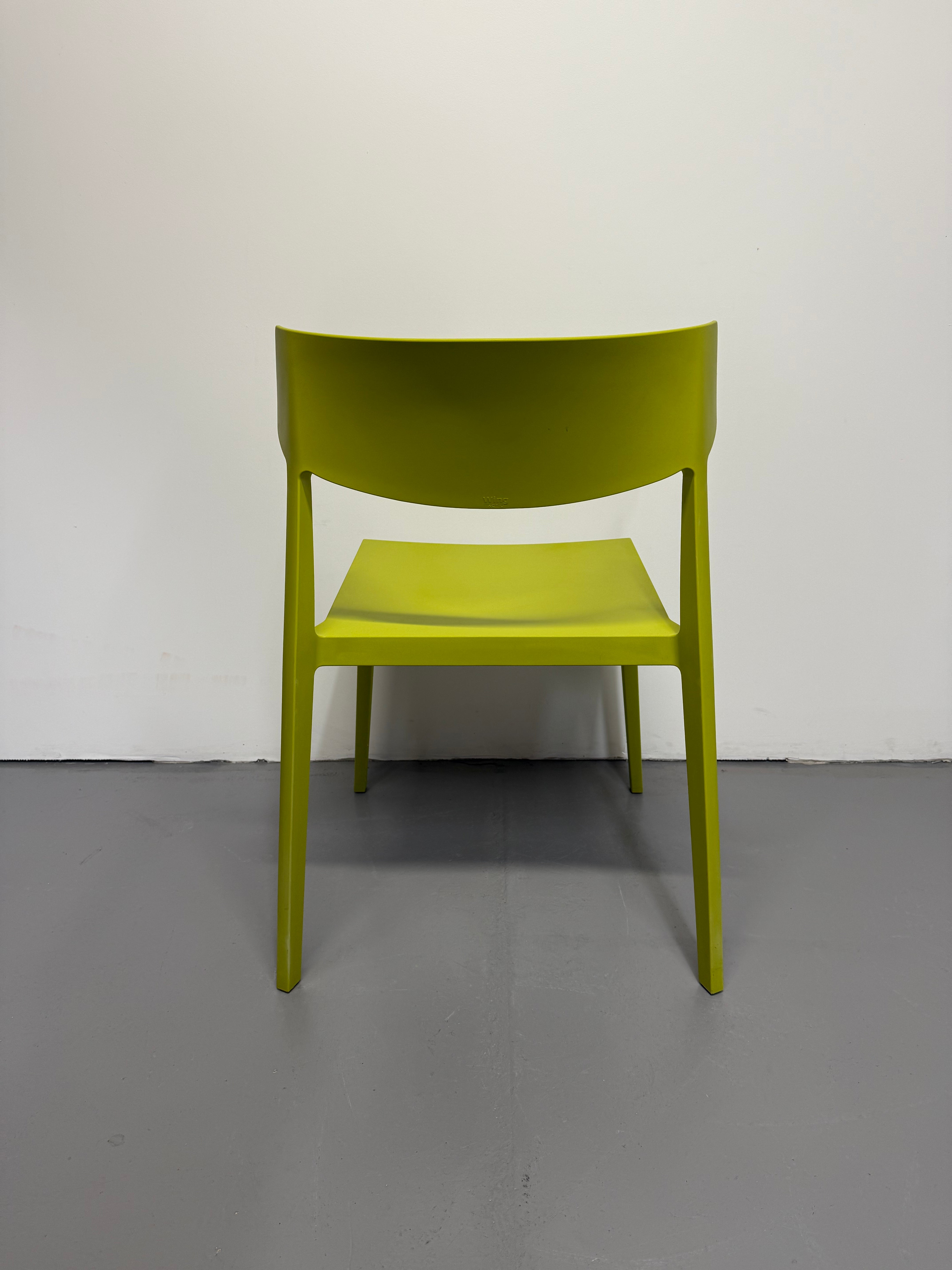 Actiu Wing Stacking Chair – Green