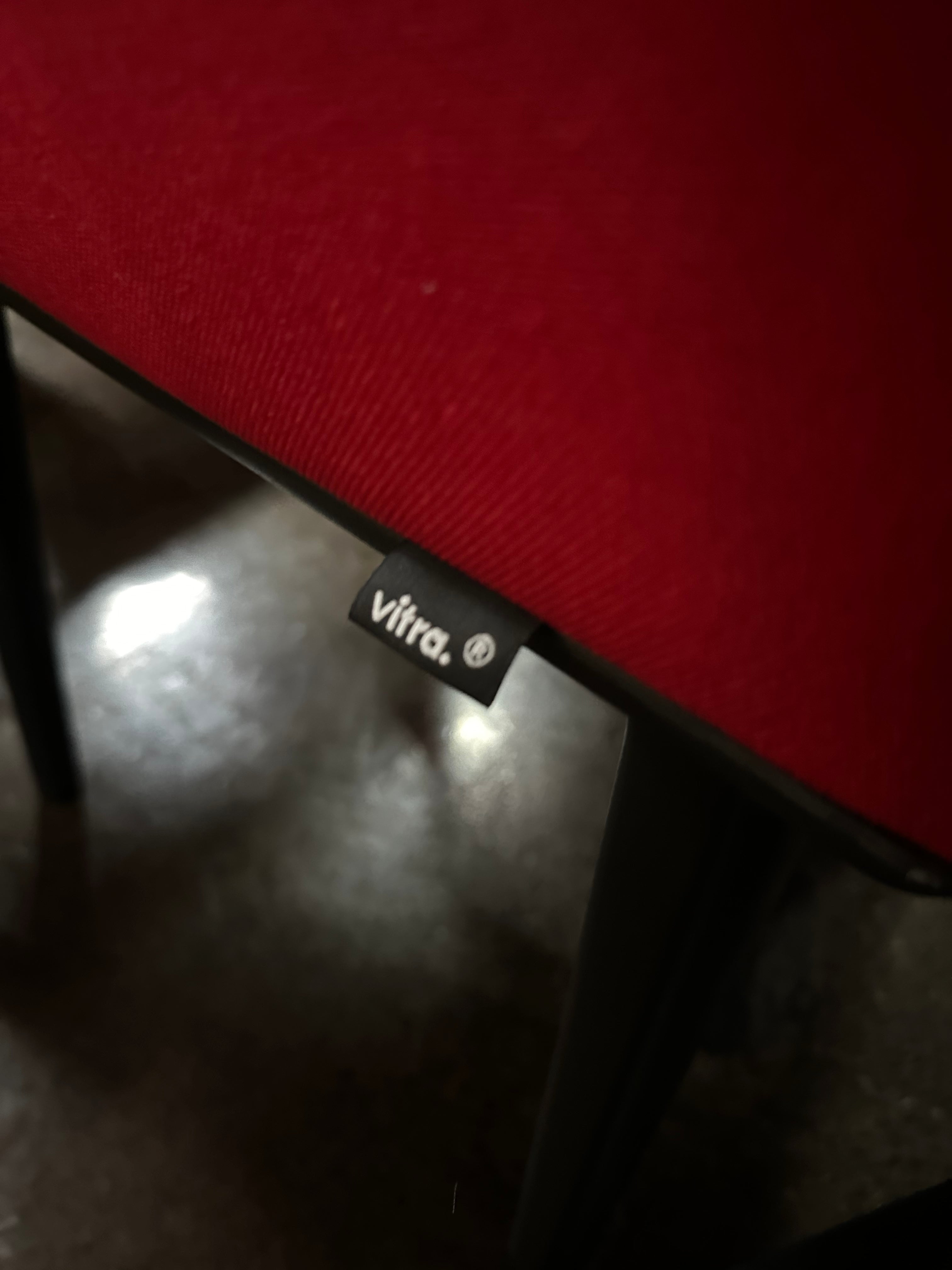 Vitra Softshell Chair - Red