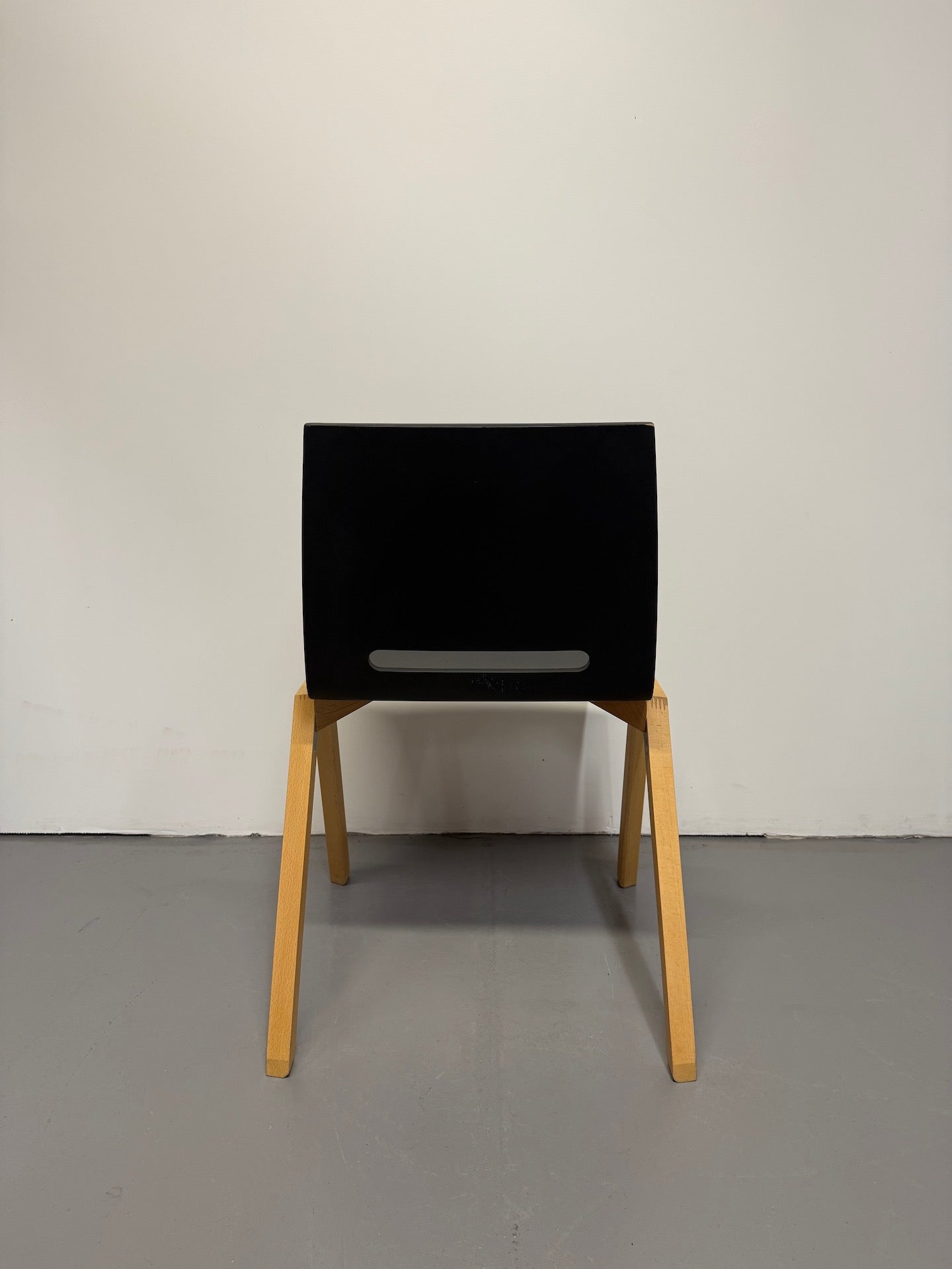 Hussl Forum 2S Chairs – Black Bentwood with Solid Beech Base - Stackable