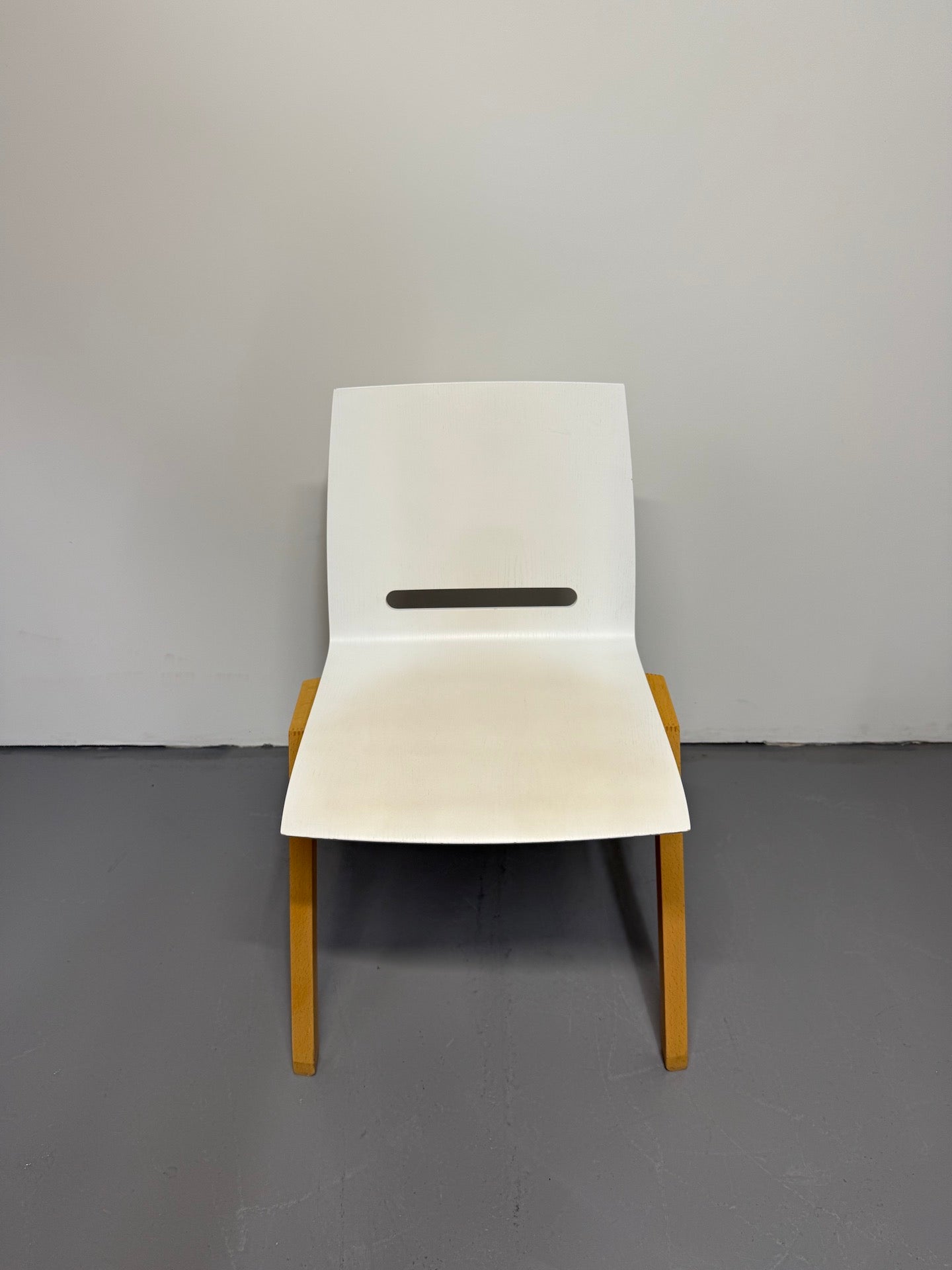 Hussl Forum 2S Chairs – White Bentwood with Solid Beech Base - Stackable