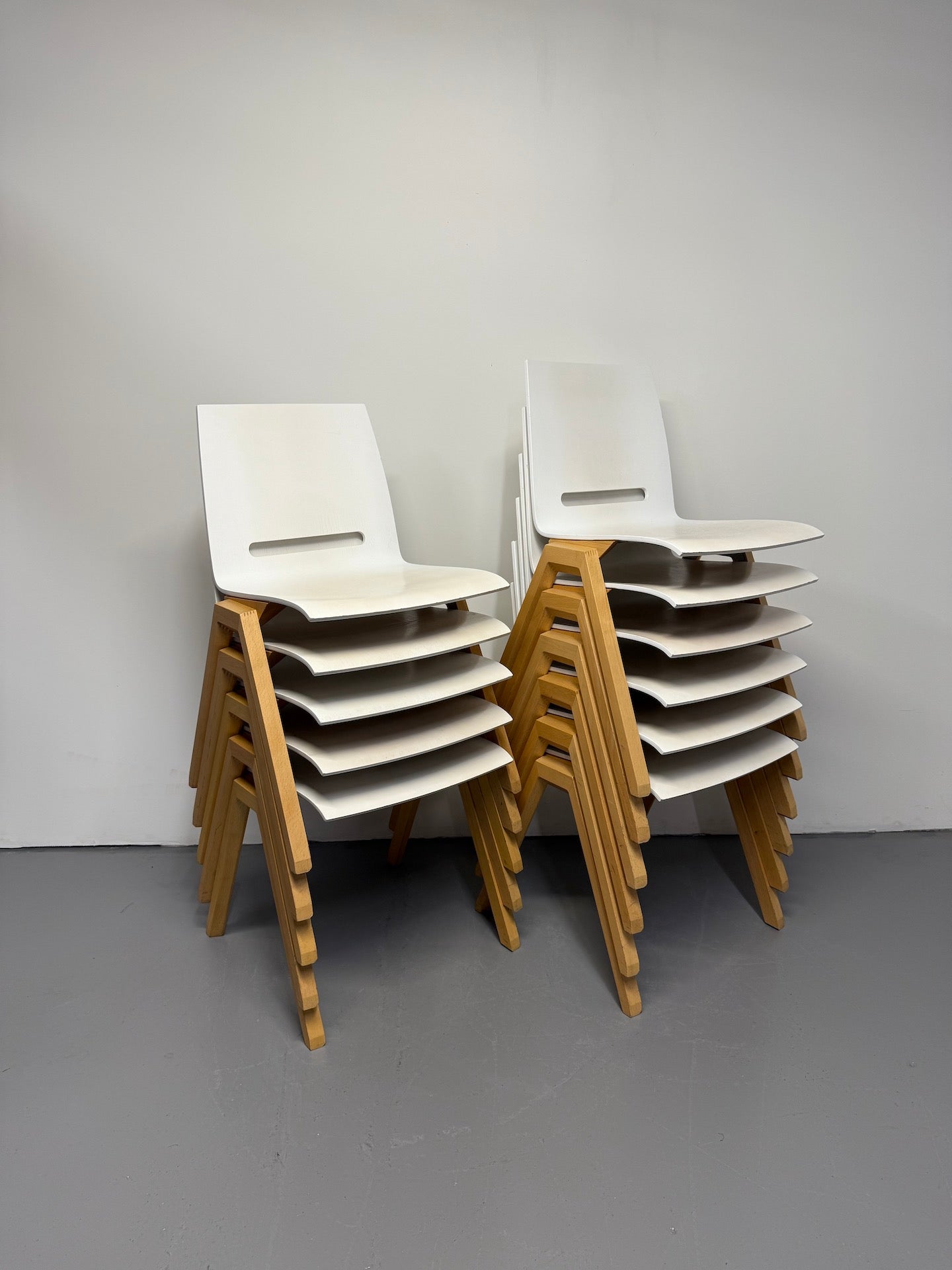 Hussl Forum 2S Chairs – White Bentwood with Solid Beech Base - Stackable