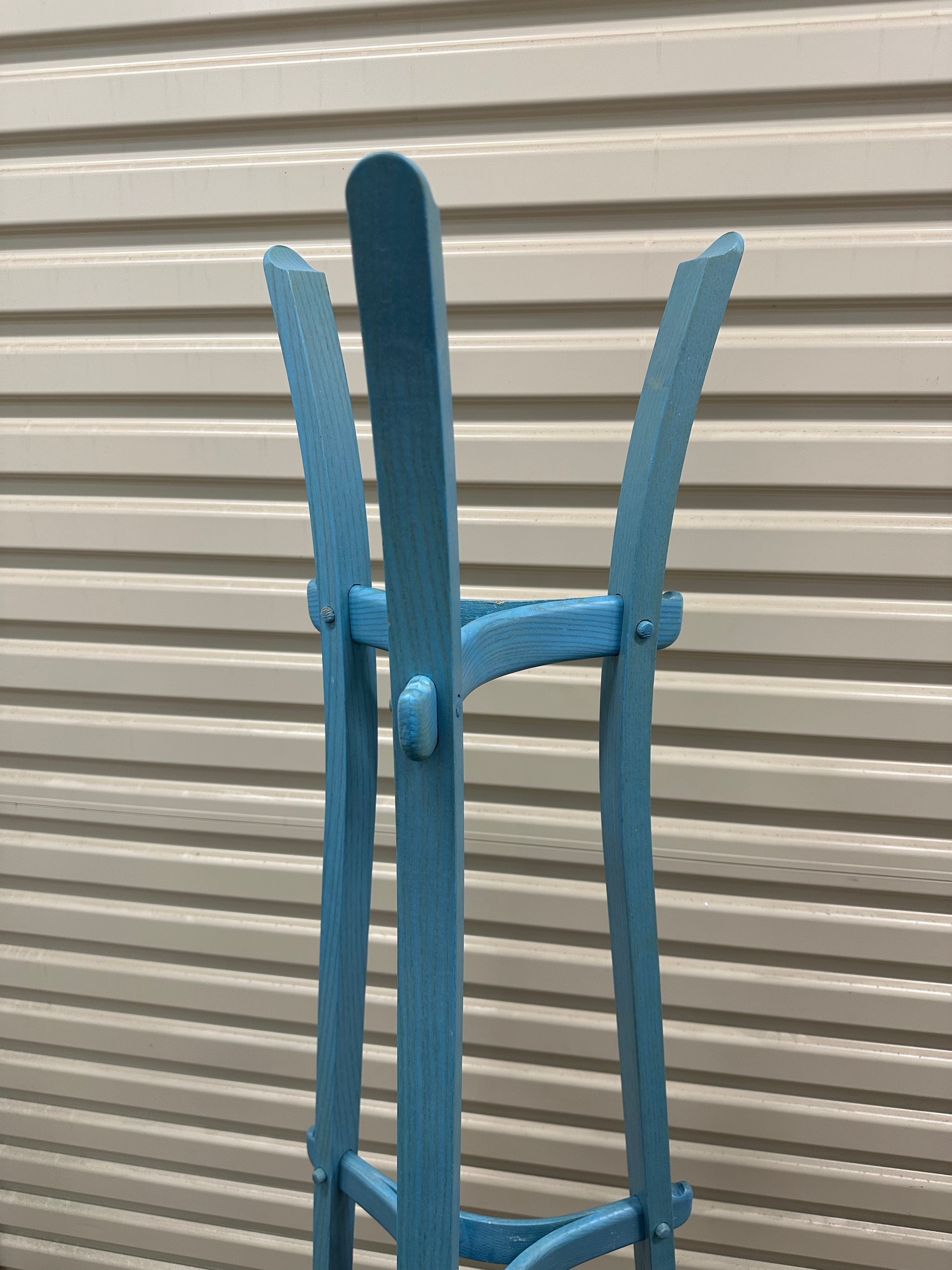Leek coat stand by Mentsen - Baby Blue